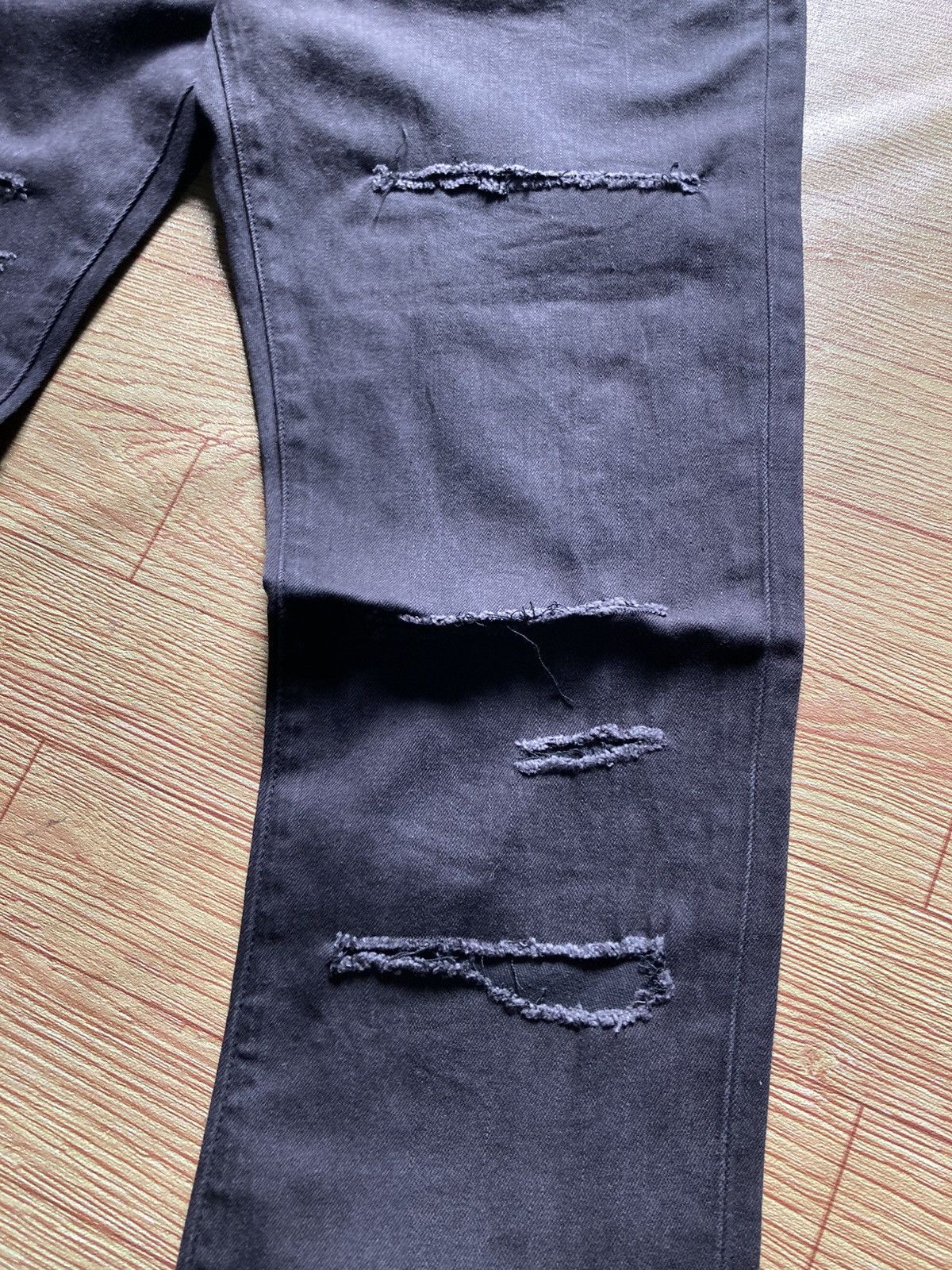Saint Laurent Paris Saint Laurent x Hedi Slimane Distressed Black Skinny Jeans Size US 32 / EU 48 - 3 Thumbnail
