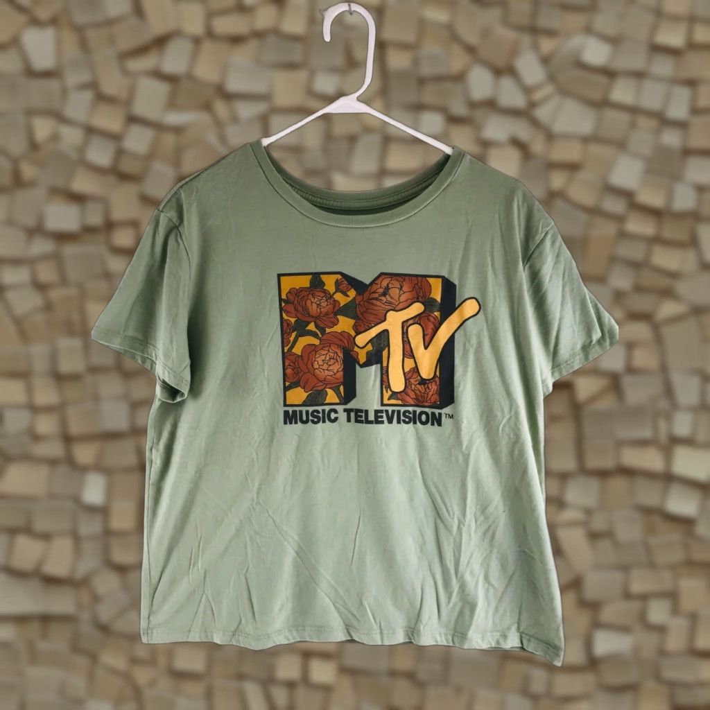 Vintage MTV T-Shirt Women Green 2XL Short Sleeve Round Neck MTV Graphic Print Vintage? No (adjust to non-vintage) Size XXL / US 16-18 / IT 52-54 - 1 Thumbnail