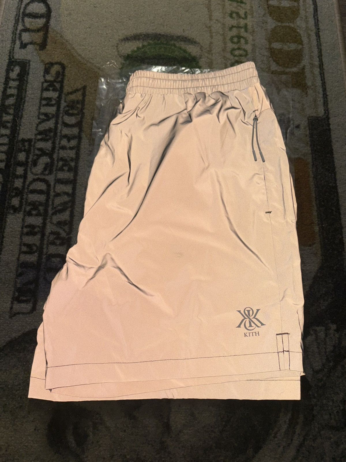 Kith × New Balance Kith x New Balance 3M Reflective Shorts (MEDIUM) Size US 30 / EU 46 - 1 Thumbnail