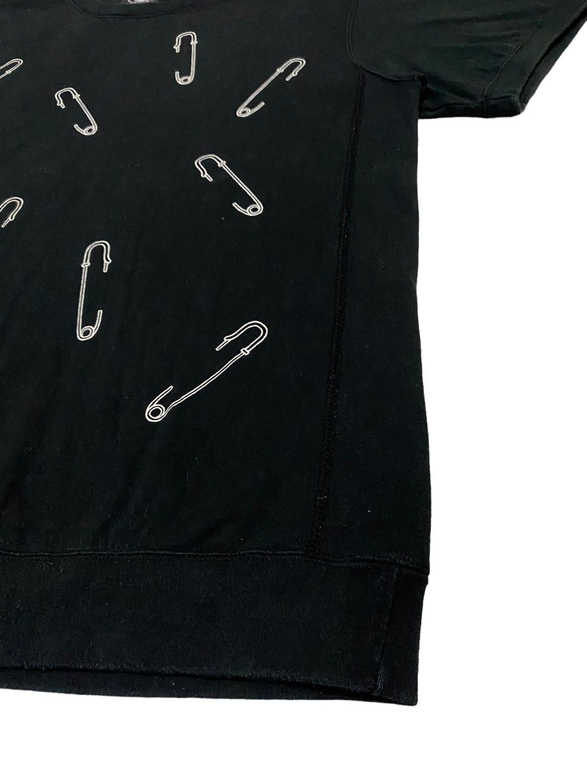 If Six Was Nine × Japanese Brand × Le Grande Bleu (L.G.B.) Ybt Japan Shirt Artwork Graphic Safety Pins Ear Rings Size US M / EU 48-50 / 2 - 4 Thumbnail