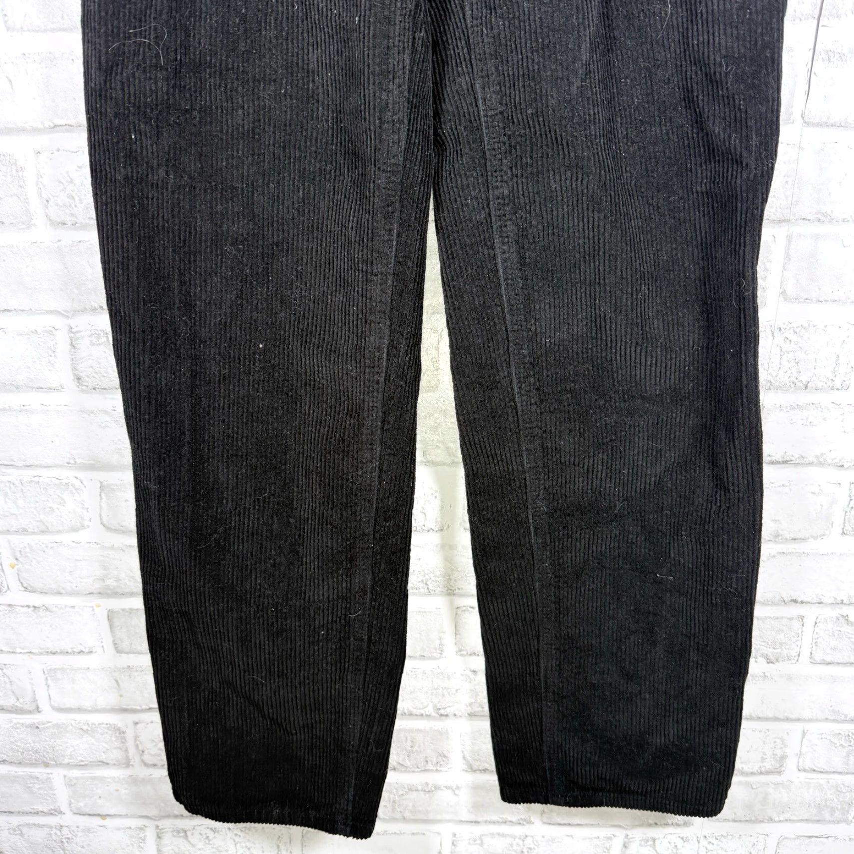 Empyre VINTAGE Empyre Womens Pants Corduroy 100% Cotton Black Slim Waist 25x30 Inseam 30 inches Tori Size 25" / US 0 / IT 36 - 3 Thumbnail