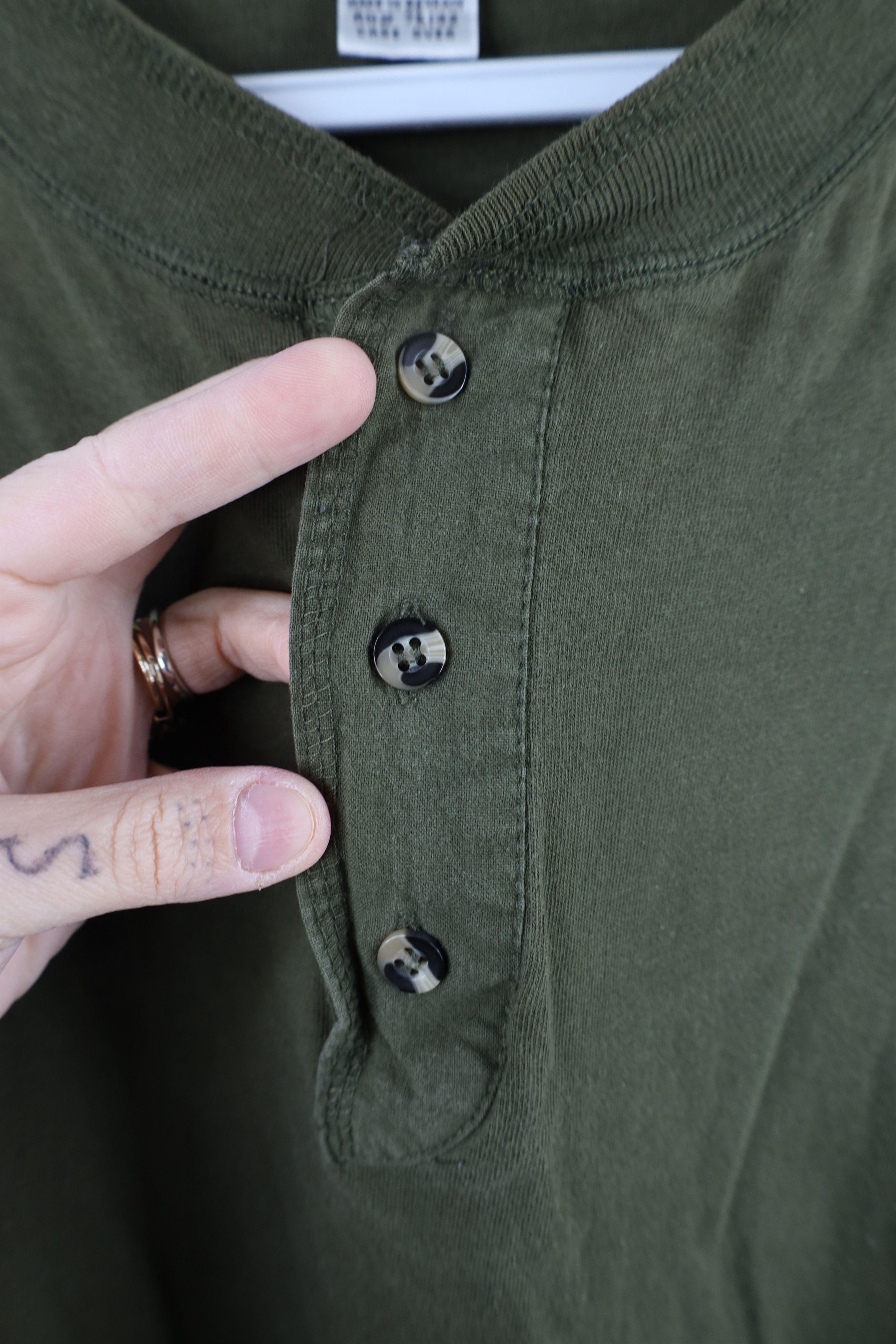 Vintage Vintage 90s Streetwear Long Sleeve Henley T-Shirt Olive Size US XL / EU 56 / 4 - 6 Thumbnail