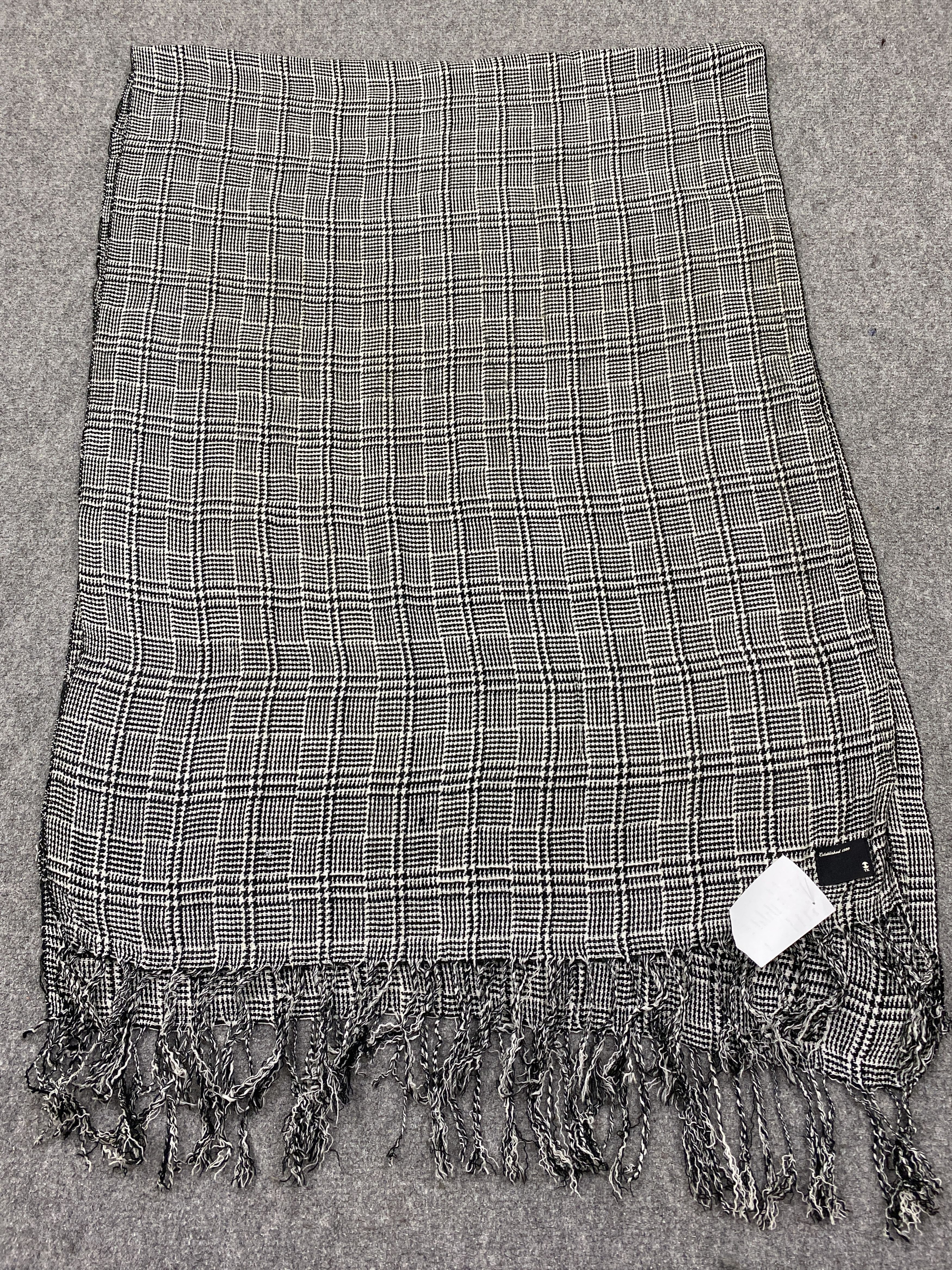 Japanese Brand Tkmixpice Scarf / Muffler / Neckwear - SC0225 Size ONE SIZE - 3 Thumbnail