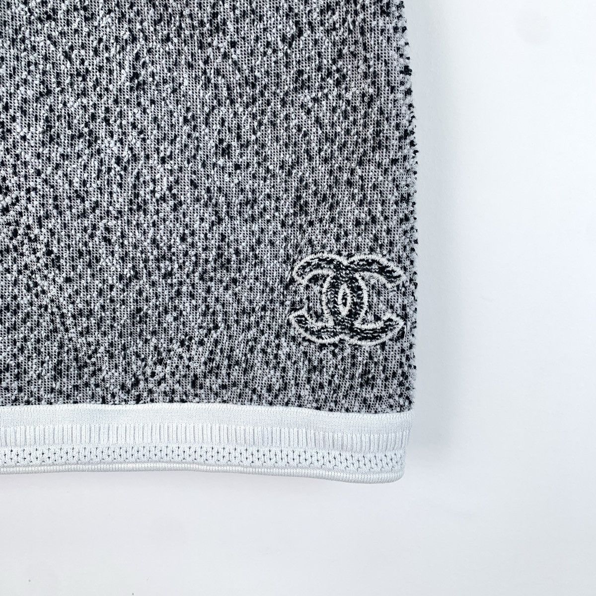 Chanel Chanel Grey Interwoven Double C Mini Skirt K26WX Size 25" / US 0 / IT 36 - 4 Thumbnail