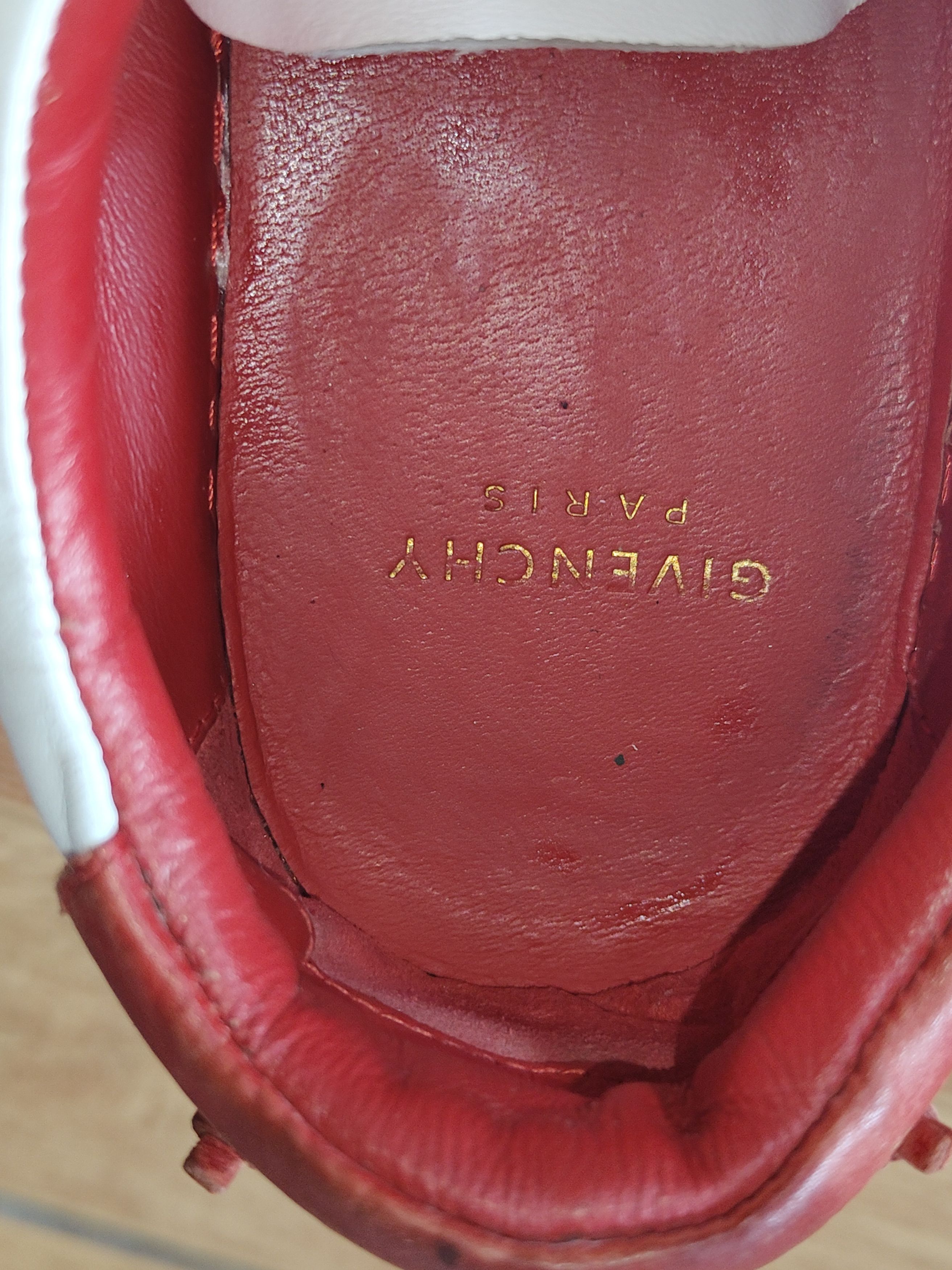 Givenchy Givenchy reverse name low top sneakers Size US 6 / IT 36 - 10 Thumbnail