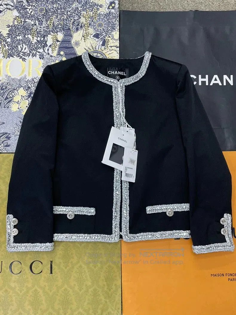 Chanel Chanel Black Silk Trimmed Jacket. Size US M / EU 48-50 / 2 - 1 Thumbnail