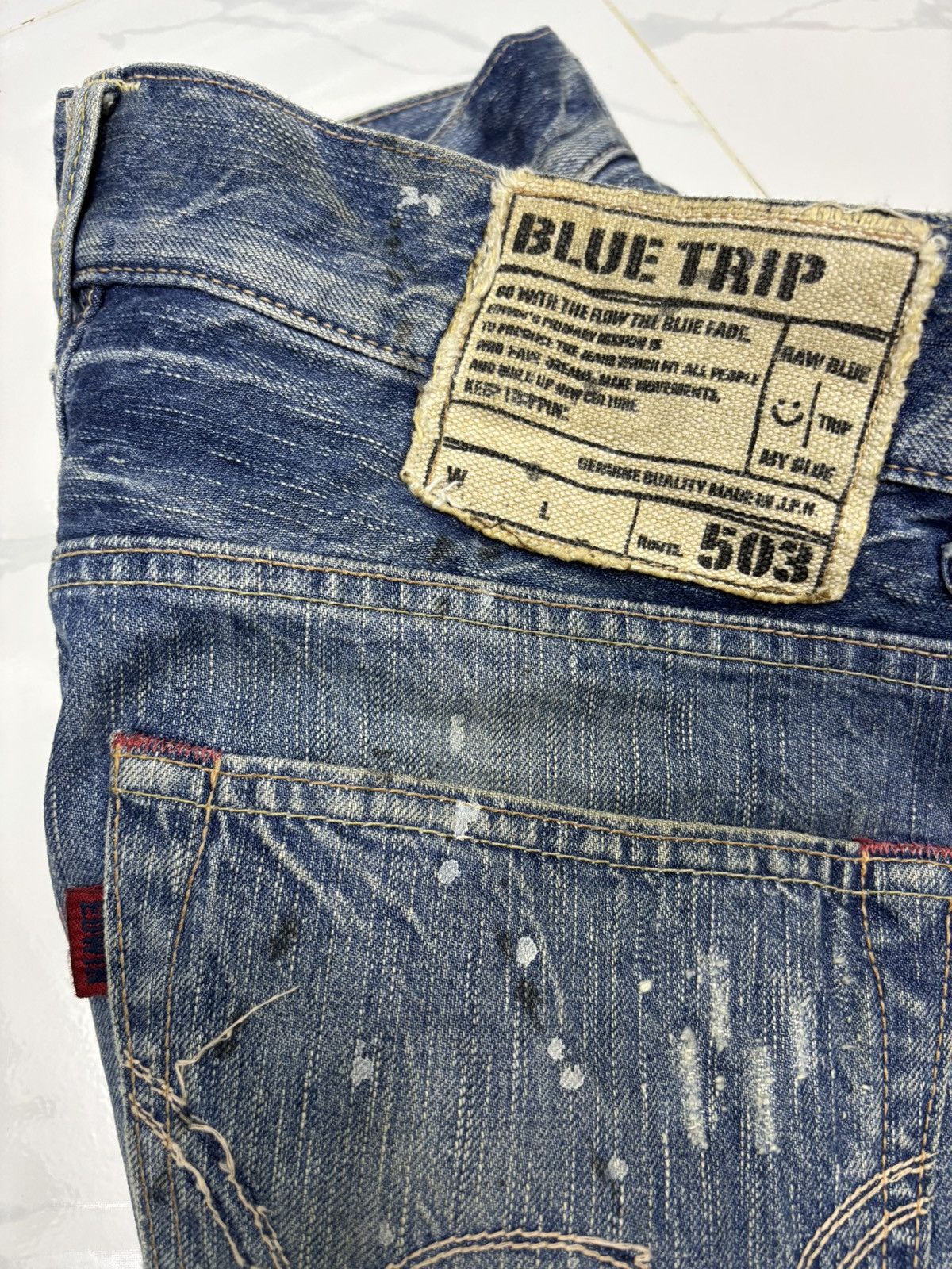 Who Decides War EDWIN 503 BLUE TRIP PAINT SPLATTER DISTRESSED DENIM JEANS Size US 32 / EU 48 - 11 Thumbnail