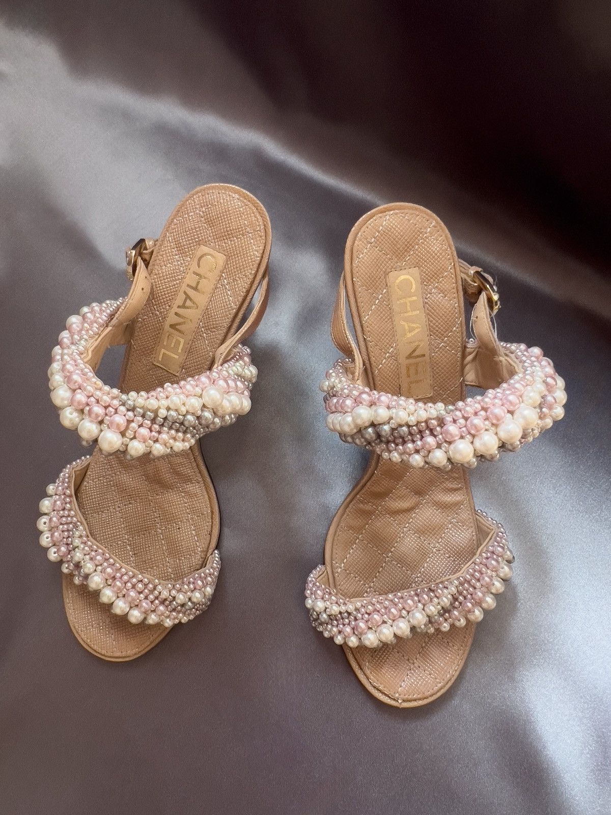 Chanel High heels Chanel in beige leather and pearls Size US 7.5 / IT 37.5 - 1 Thumbnail