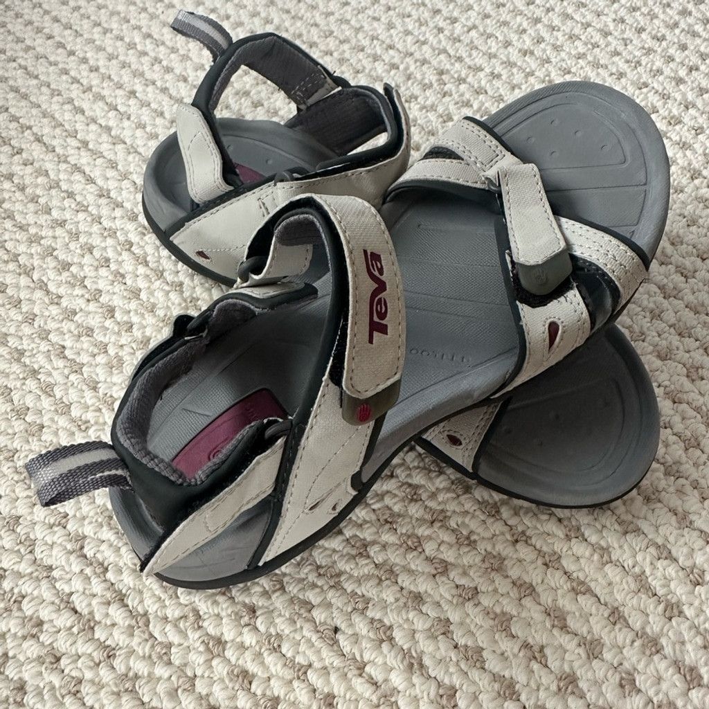 Teva Teva Women's Numa Sandals Size US 9 / IT 39 - 10 Thumbnail