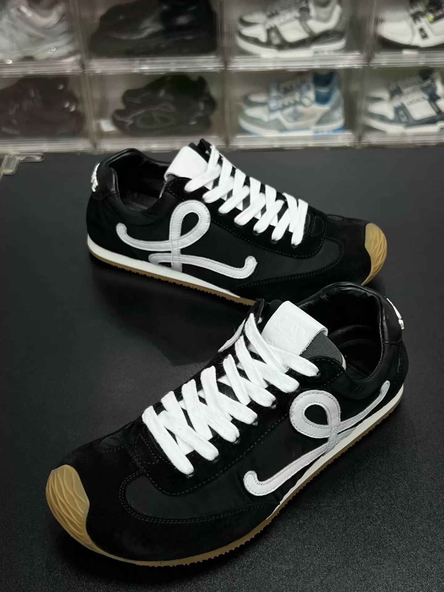 Loewe LOEWE Runner Decon 2.0 Black 37 Like New Size US 6.5 / IT 36.5 - 1 Thumbnail