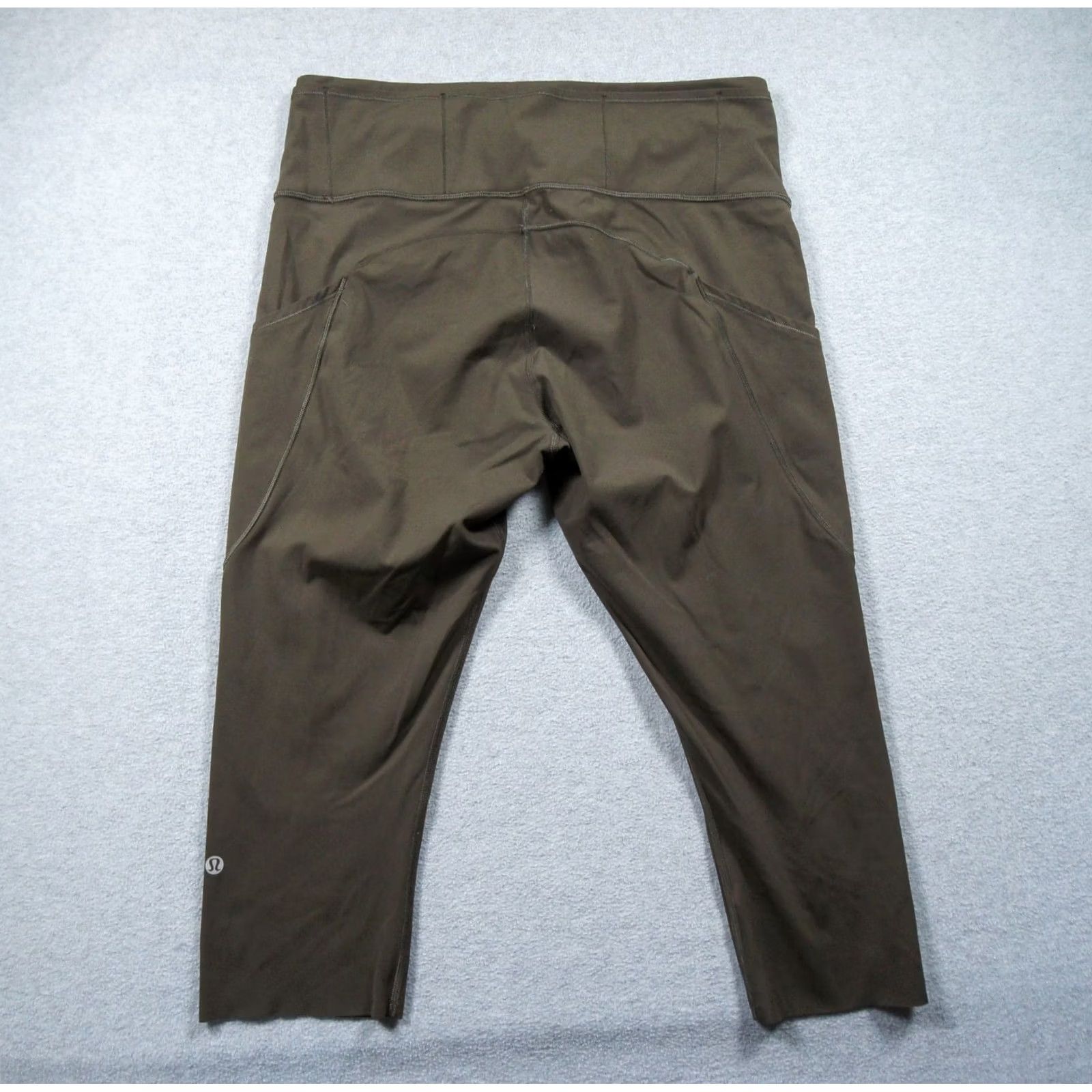 Lululemon Lululemon Leggings Womens 12 Green Cropped Pants Activewear Yoga Gym Workout Shaping Athletic Inseam 19in Regular Size Type Leggings Womens Size 34" / US 12 / IT 48 - 5 Thumbnail