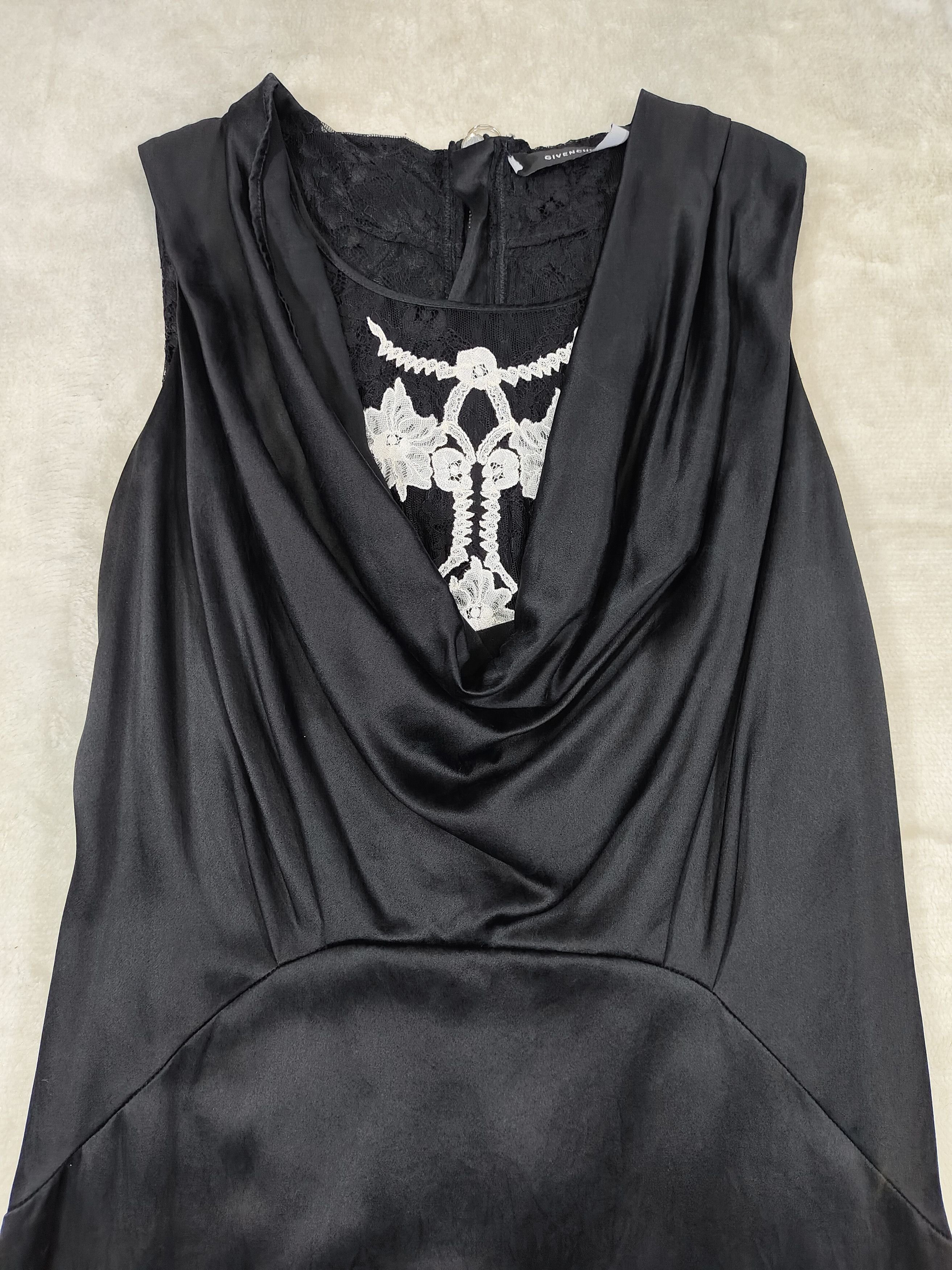 Givenchy 00s Givenchy- Dark Romance Lace Trimmed Cowl Neck Dress Size S / US 4 / IT 40 - 5 Thumbnail