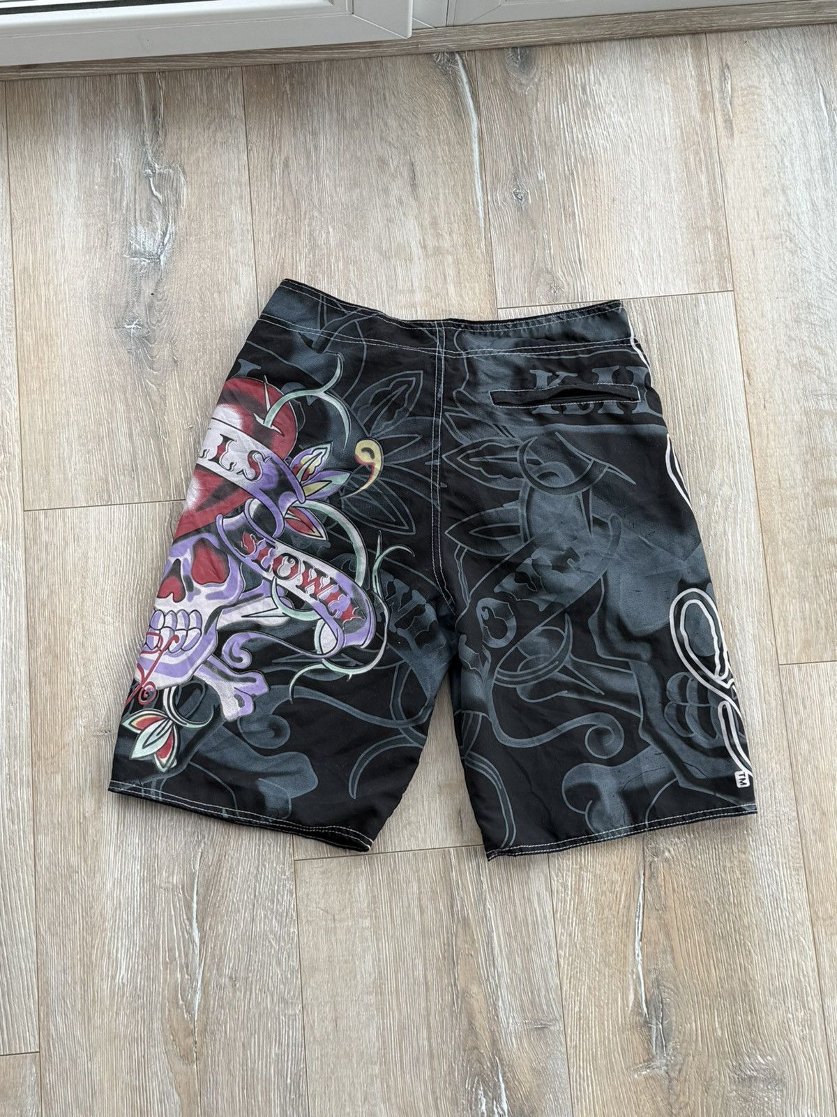 Christian Audigier Rare ED HARDY Swimming Shorts Fullprint Skulls Love Kills Size US 30 / EU 46 - 2 Thumbnail