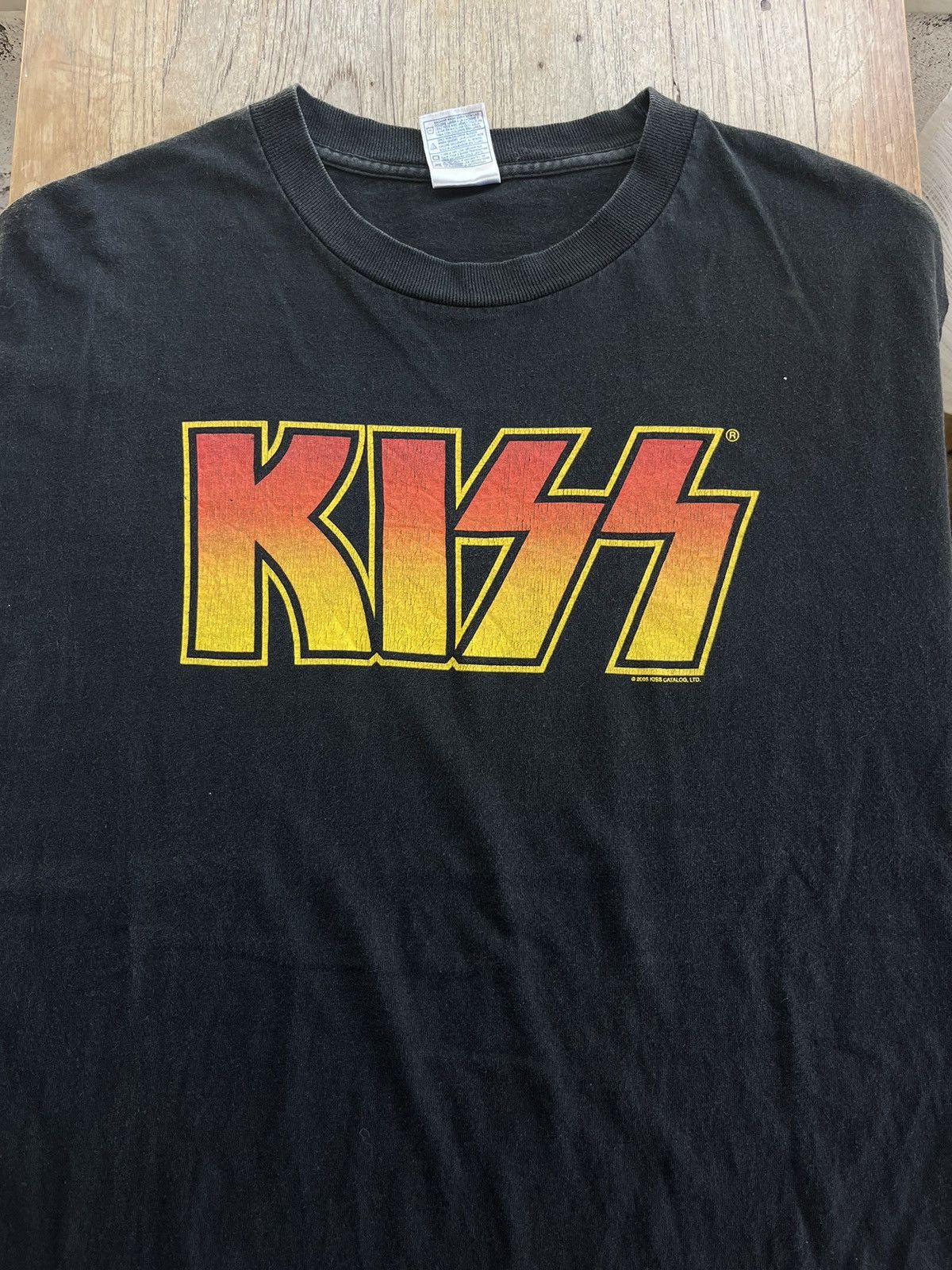Band Tees × KISS × Vintage Vintage KISS ( box Logo ) band 2005’s kiss catalog Tshirt Size US L / EU 52-54 / 3 - 3 Thumbnail