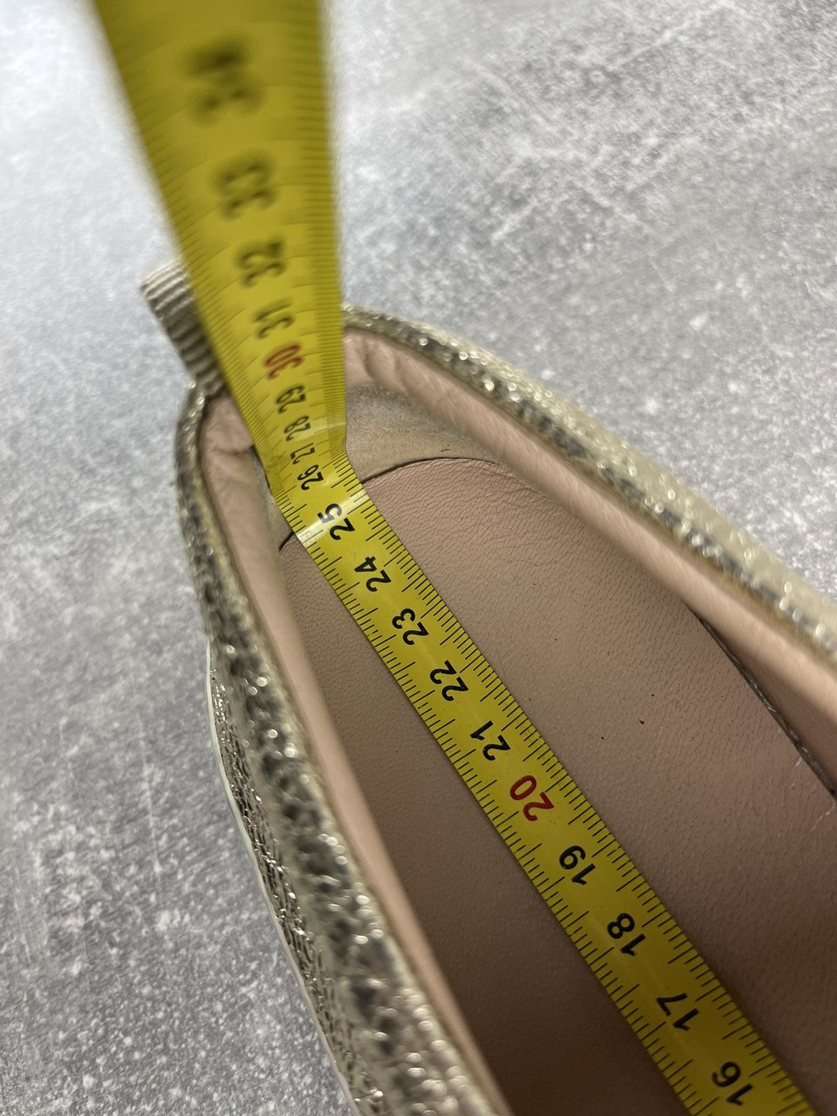 Gucci Gucci Metallic Gold Textured Leather Slip On Sneakers Size US 8 / IT 38 - 11 Thumbnail