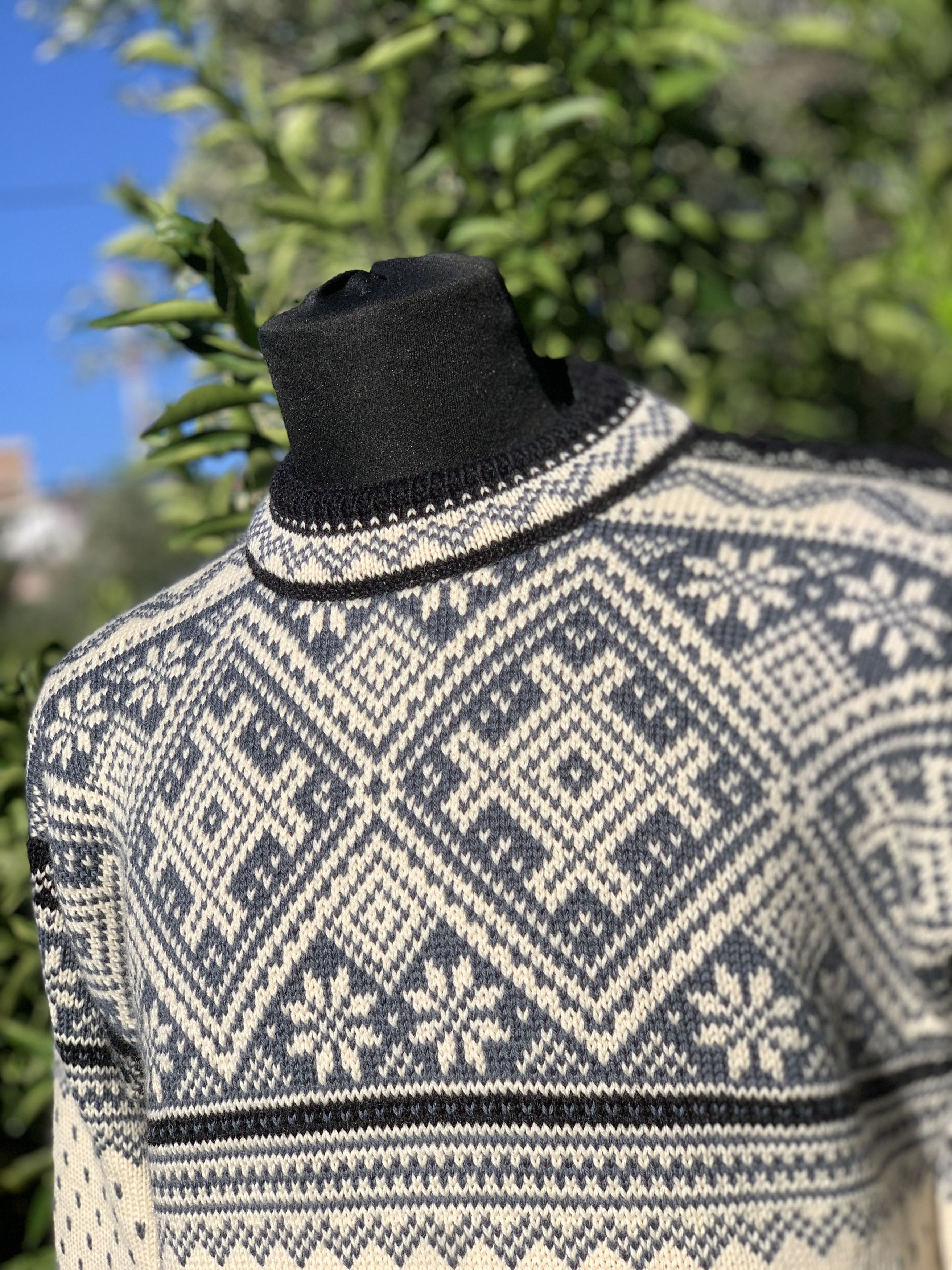 Dale Of Norway Dale Of Norway Winter Classic Cardigan Jacket Size L 52 54 Size US L / EU 52-54 / 3 - 8 Thumbnail
