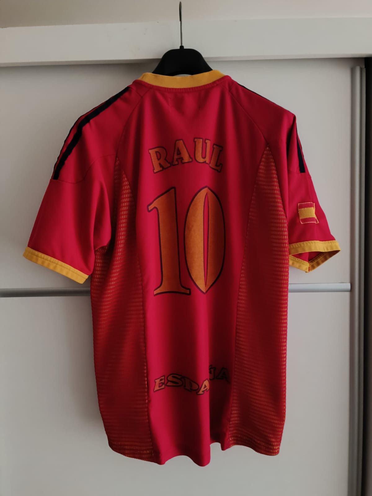 Vintage España Spain Raul vintage Spanish national team jersey Size US M / EU 48-50 / 2 - 7 Thumbnail