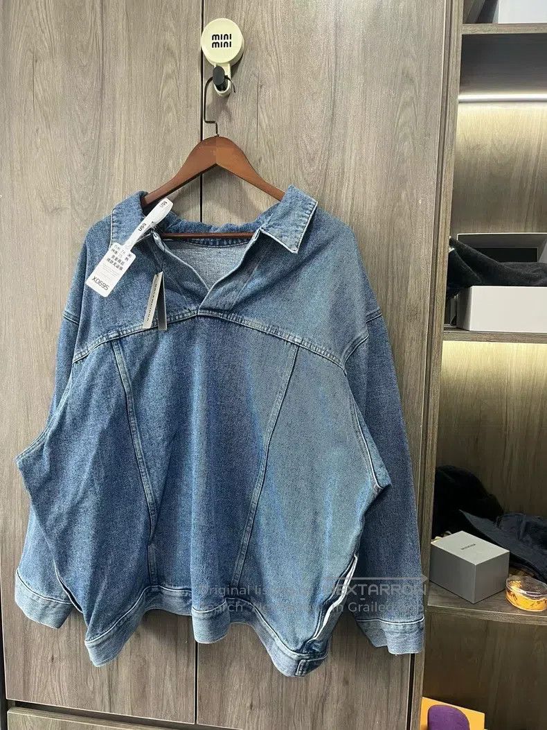 Balenciaga Balenciaga Solid Color V-Neck Denim Jacket Size XS / US 0-2 / IT 36-38 - 3 Thumbnail