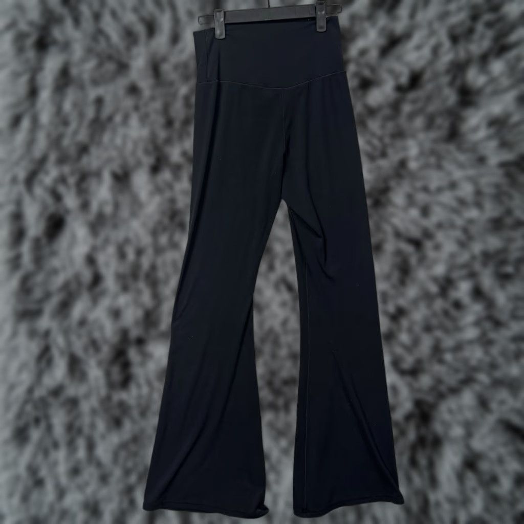 Vintage Sunzel Flare Pants Medium High Waisted Stretch Yoga Athletic Workout Leggings Size 32" / US 10 / IT 46 - 1 Thumbnail