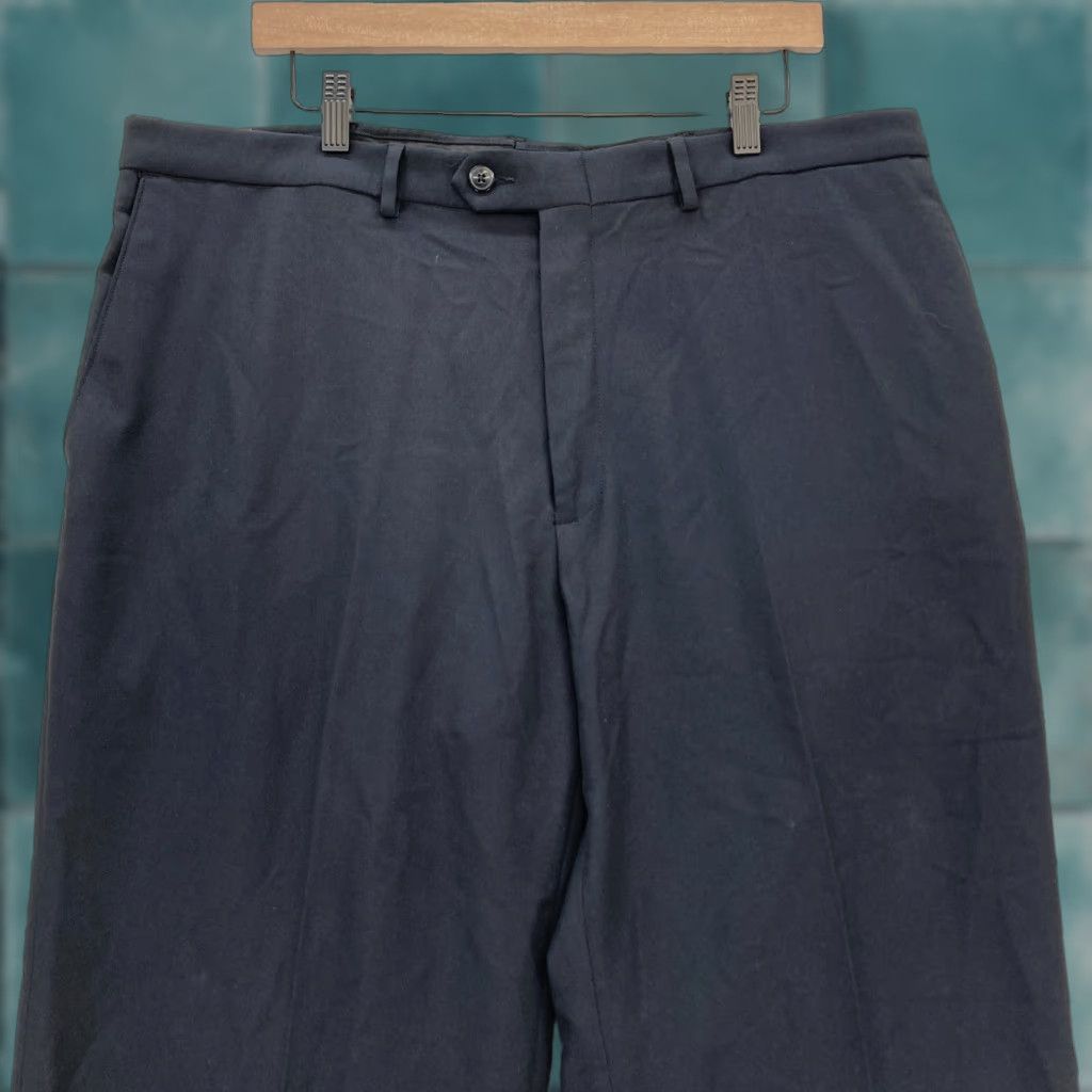 Haggar Haggar Essentials Dress Pants Mens 38x30 Black Microfiber Relaxed Straight NWT Size US 38 / EU 54 - 1 Thumbnail