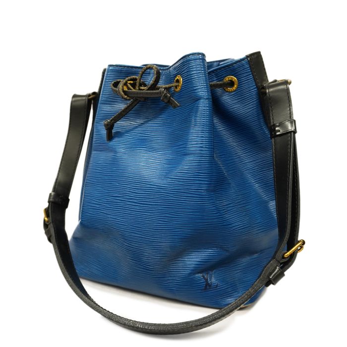 Auth Louis Vuitton Epi Women's Shoulder Bag Noir,Toledo Blue