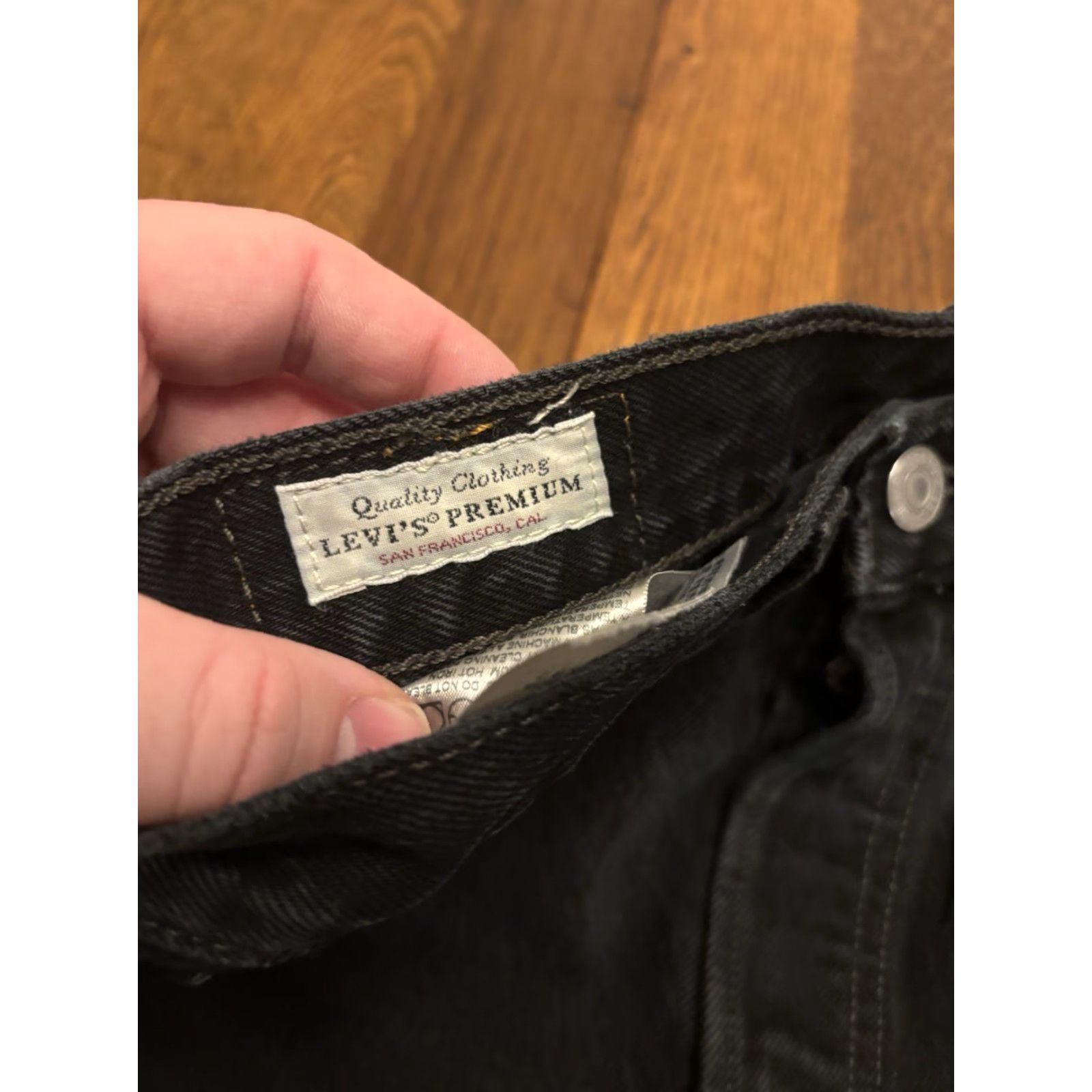 Levi's VINTAGE Levi’s 501 Skinny Jeans Button Fly Black 24x28 Women’s Size 24 Regular Inseam 28 Jeans Women Mens Size 42" / US 20 - 2 Thumbnail