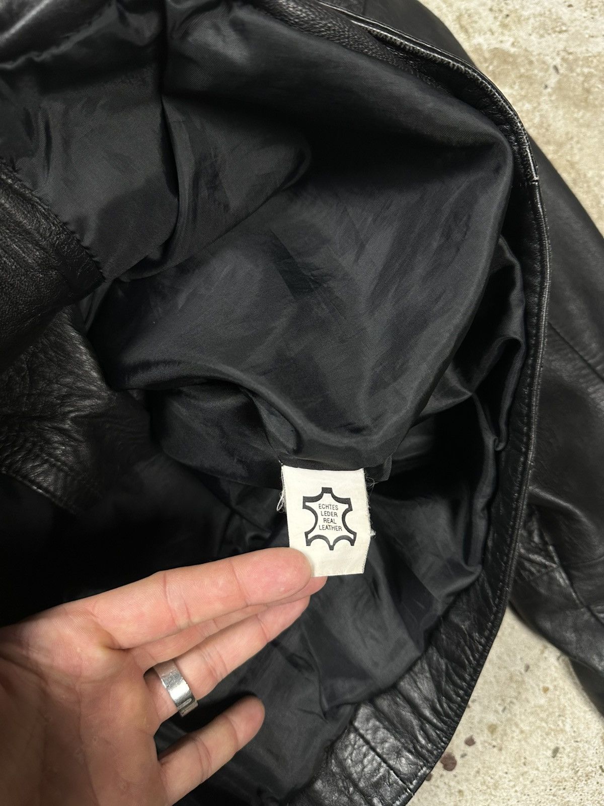 Vintage Vintage Y2K Moto Biker Style Black Cropped Leather Jacket Size US S / EU 44-46 / 1 - 9 Thumbnail