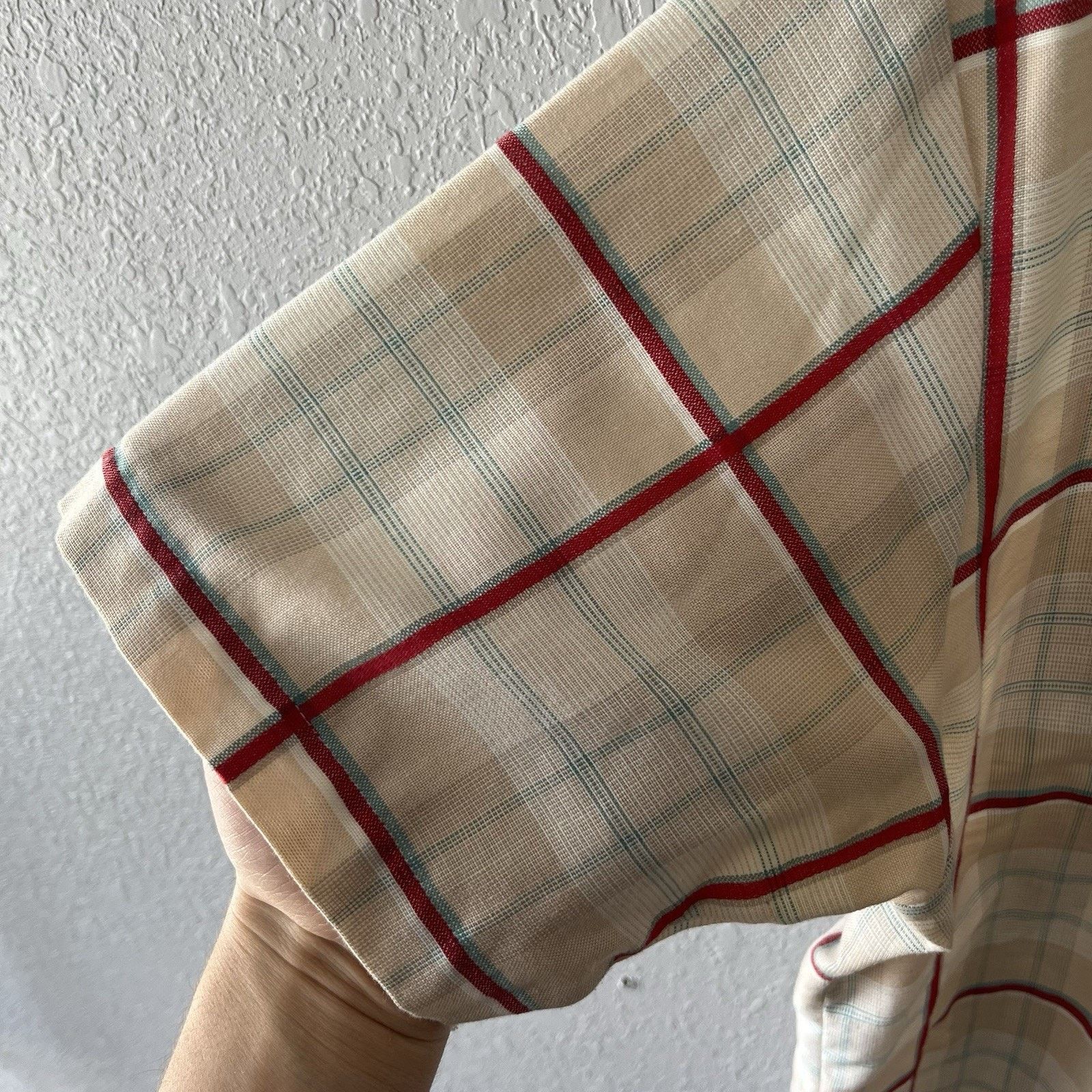 Vintage Vintage Oakton Button Down Shirt Mens Medium Plaid Cropped Size US M / EU 48-50 / 2 - 5 Thumbnail