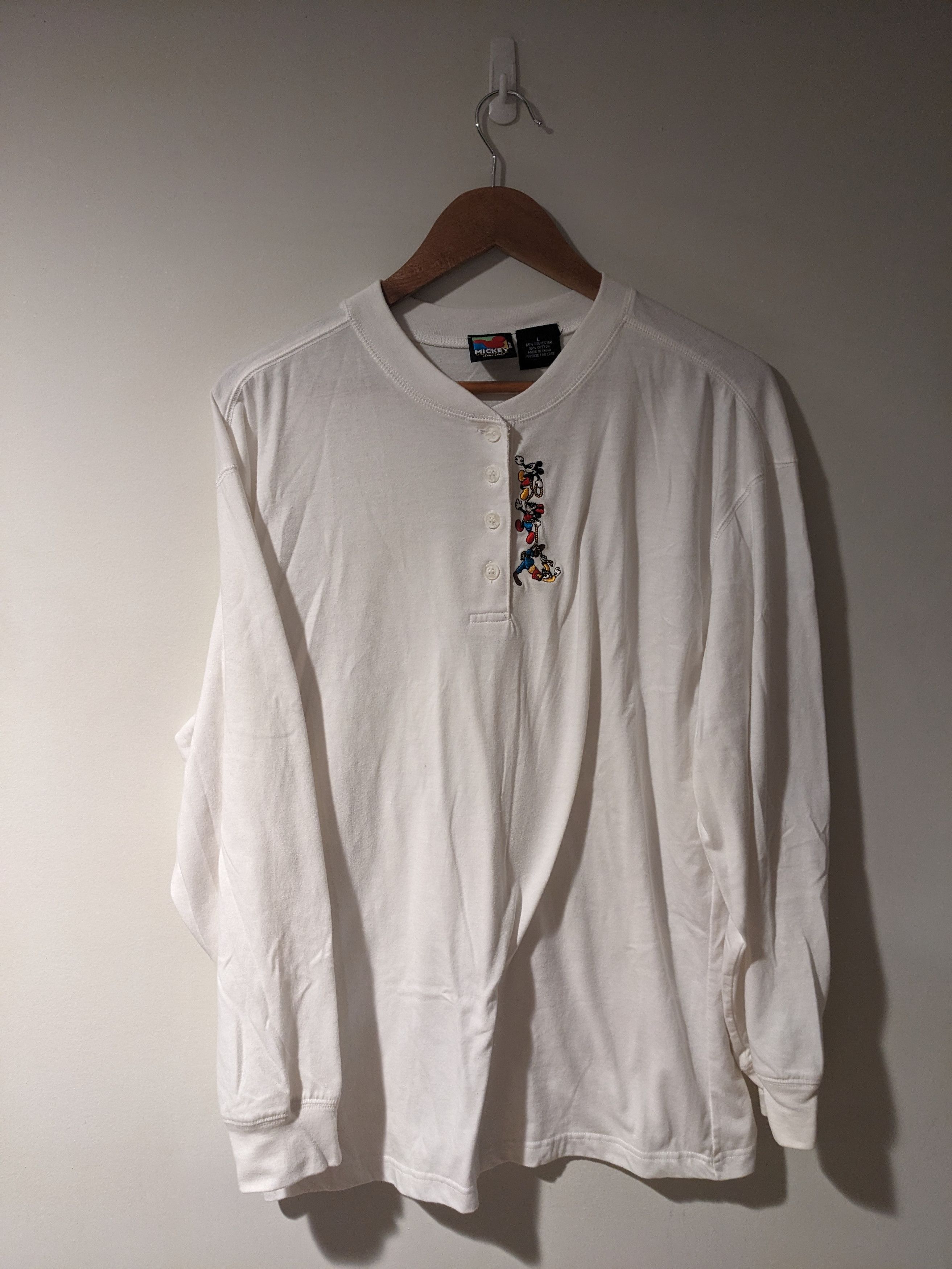 Disney × Vintage Vintage 90s Disney Characters Mickey Inc Henley Long-Sleeve Size US L / EU 52-54 / 3 - 1 Thumbnail
