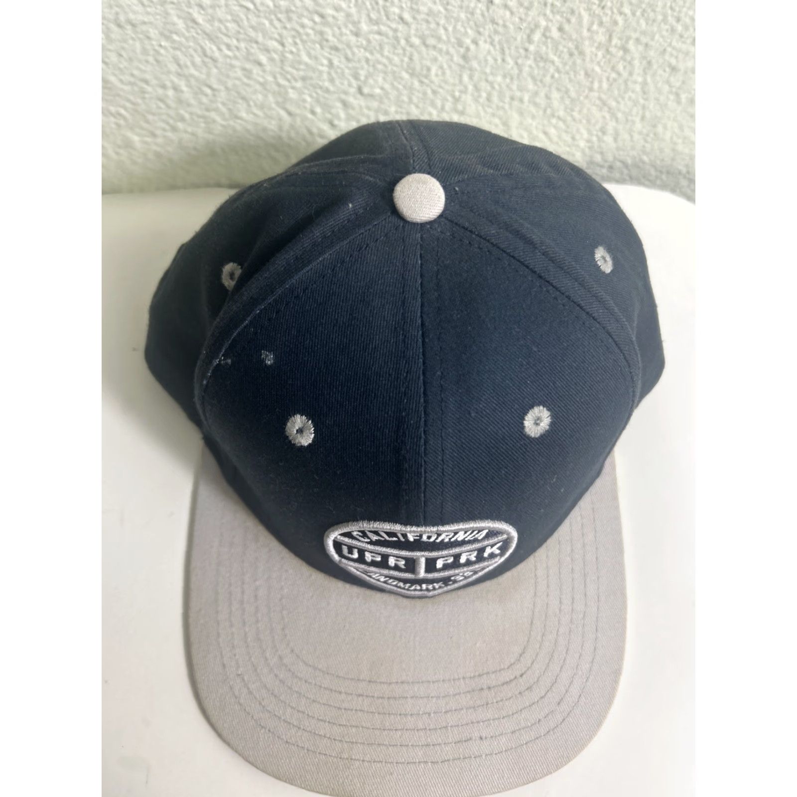 Vintage VINTAGE Upper Park California SnapBack Baseball Hat Navy Beige Snapback Adjustable Men One Size Blue Hat Men Size US M / EU 48-50 / 2 - 6 Thumbnail