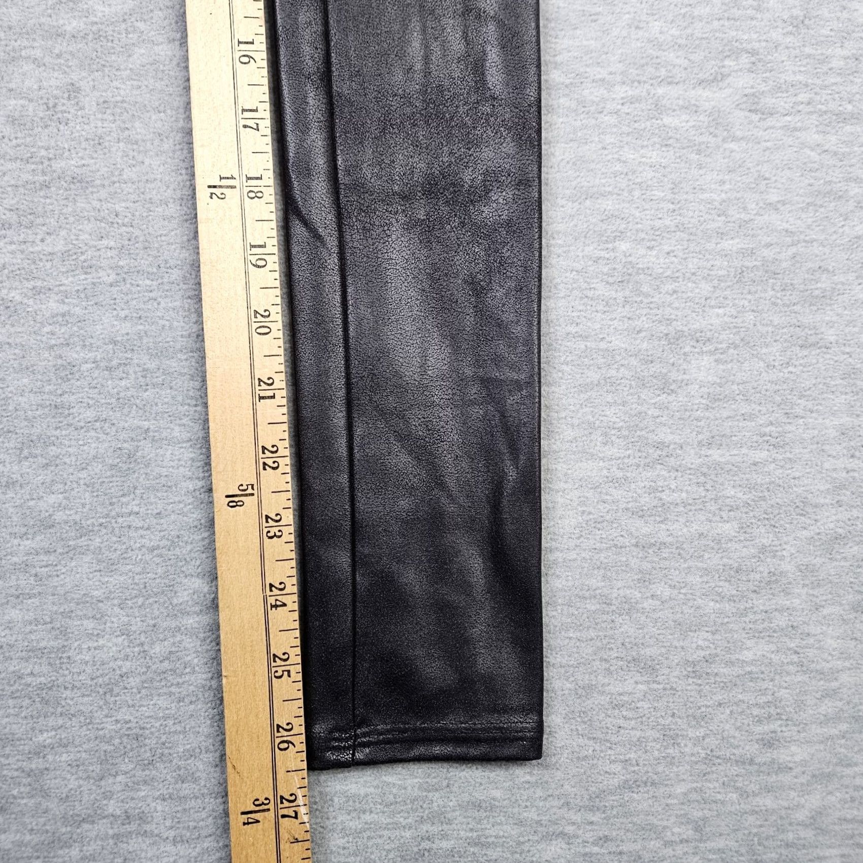 Spanx Spanx Women's Black Faux Leather Pull Skinny Pant Size S Regular Zip Button Pants Size 28" / US 6 / IT 42 - 5 Thumbnail