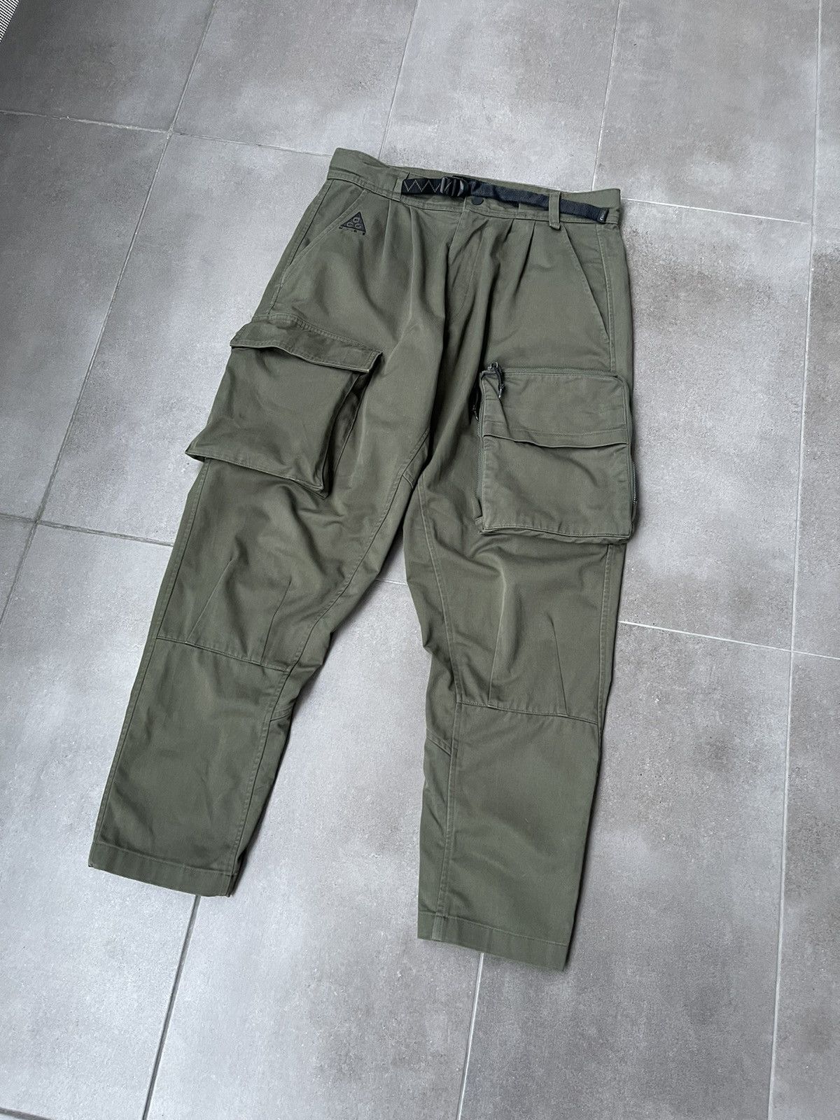 Nike ACG Nike ACG X Errolson Hugh Technical Swamp Green Cargo Pants Size US 30 / EU 46 - 7 Thumbnail