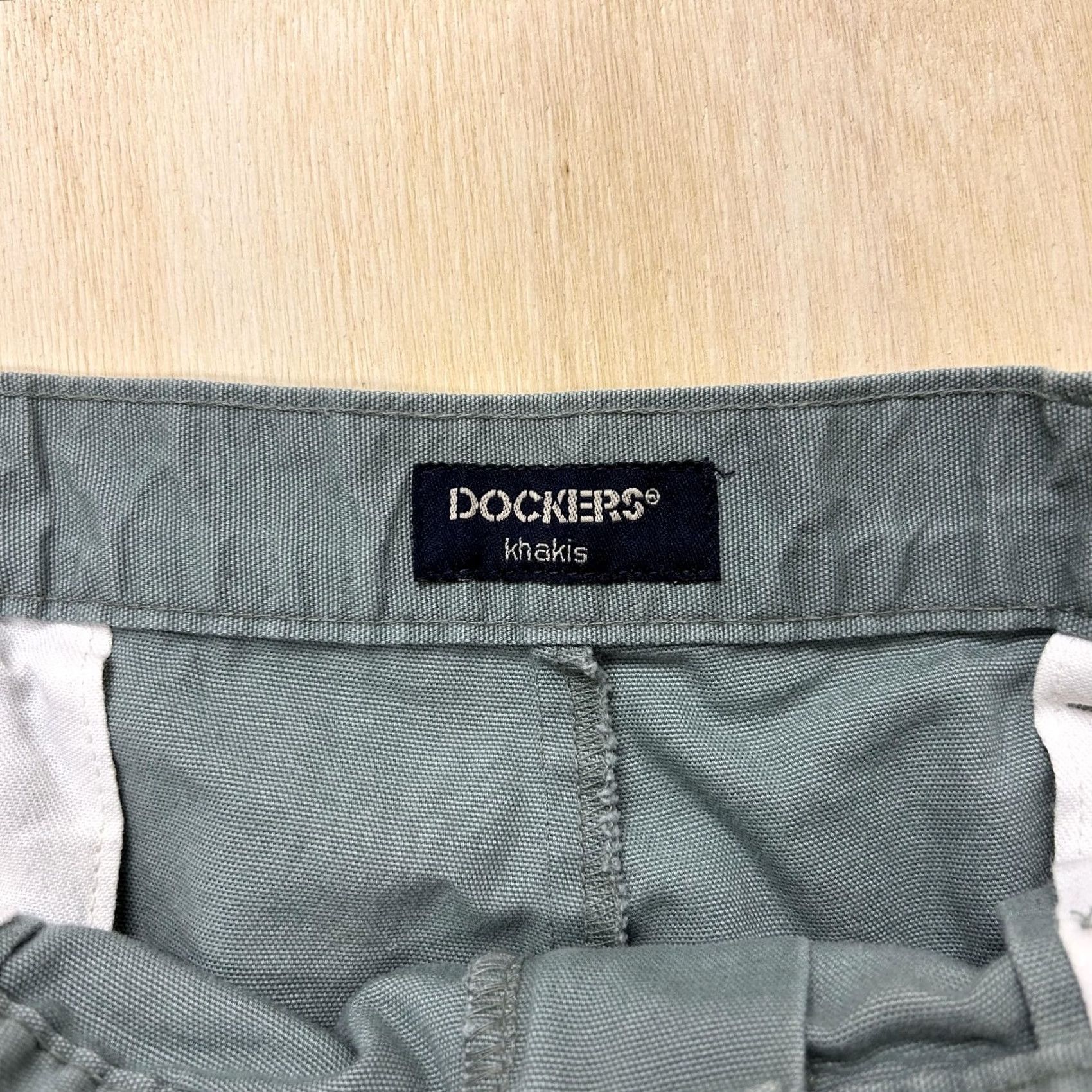 Dockers VINTAGE Dockers Chino Shorts Mens 36 Green Pleated Elastic Waist Casual Summer Mens Size US 36 / EU 52 - 2 Thumbnail