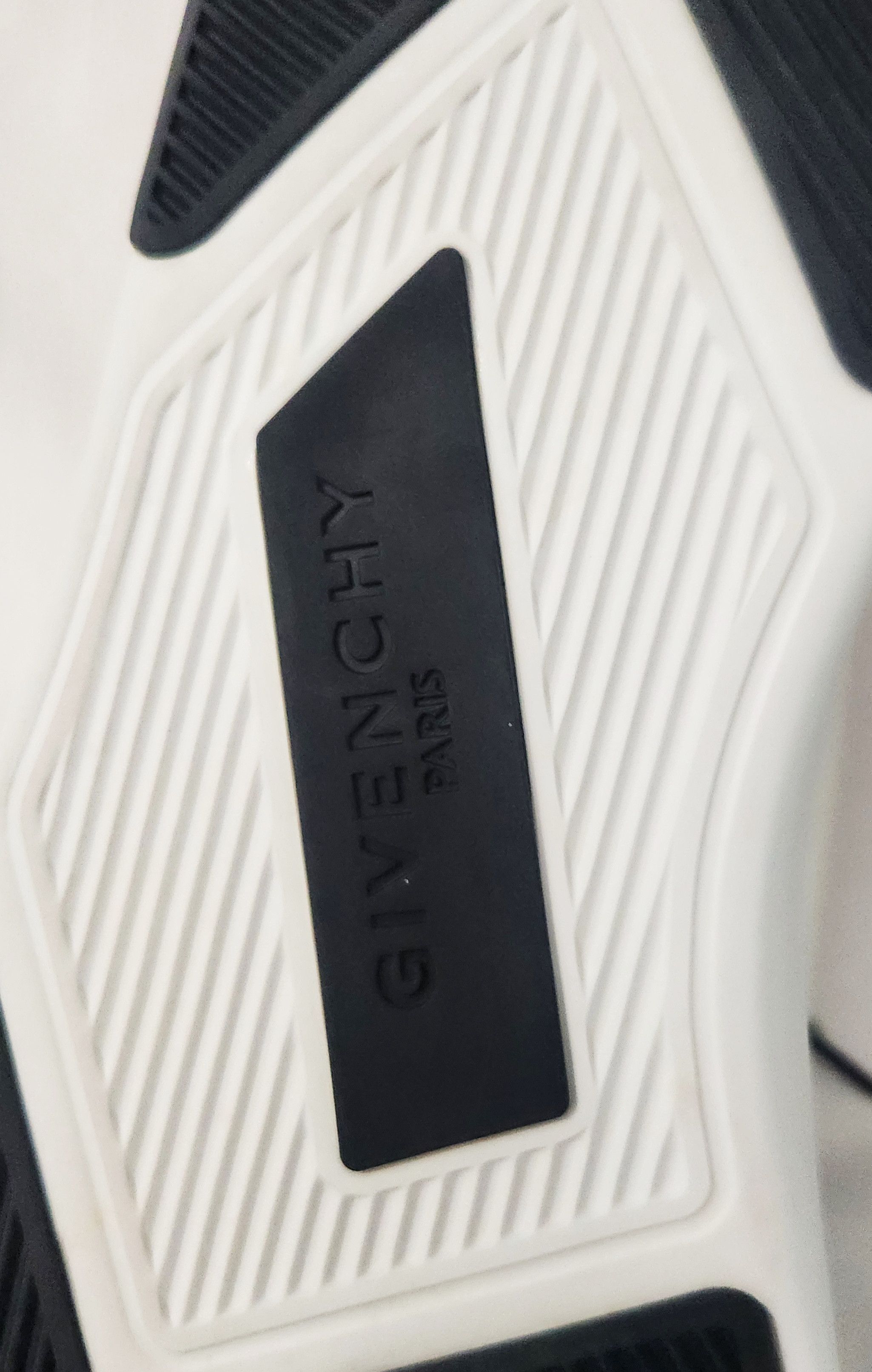 Designer × Givenchy Givenchy White Black multicolor Leather Runner Sneakers 46 Size US 13 / EU 46 - 15 Thumbnail
