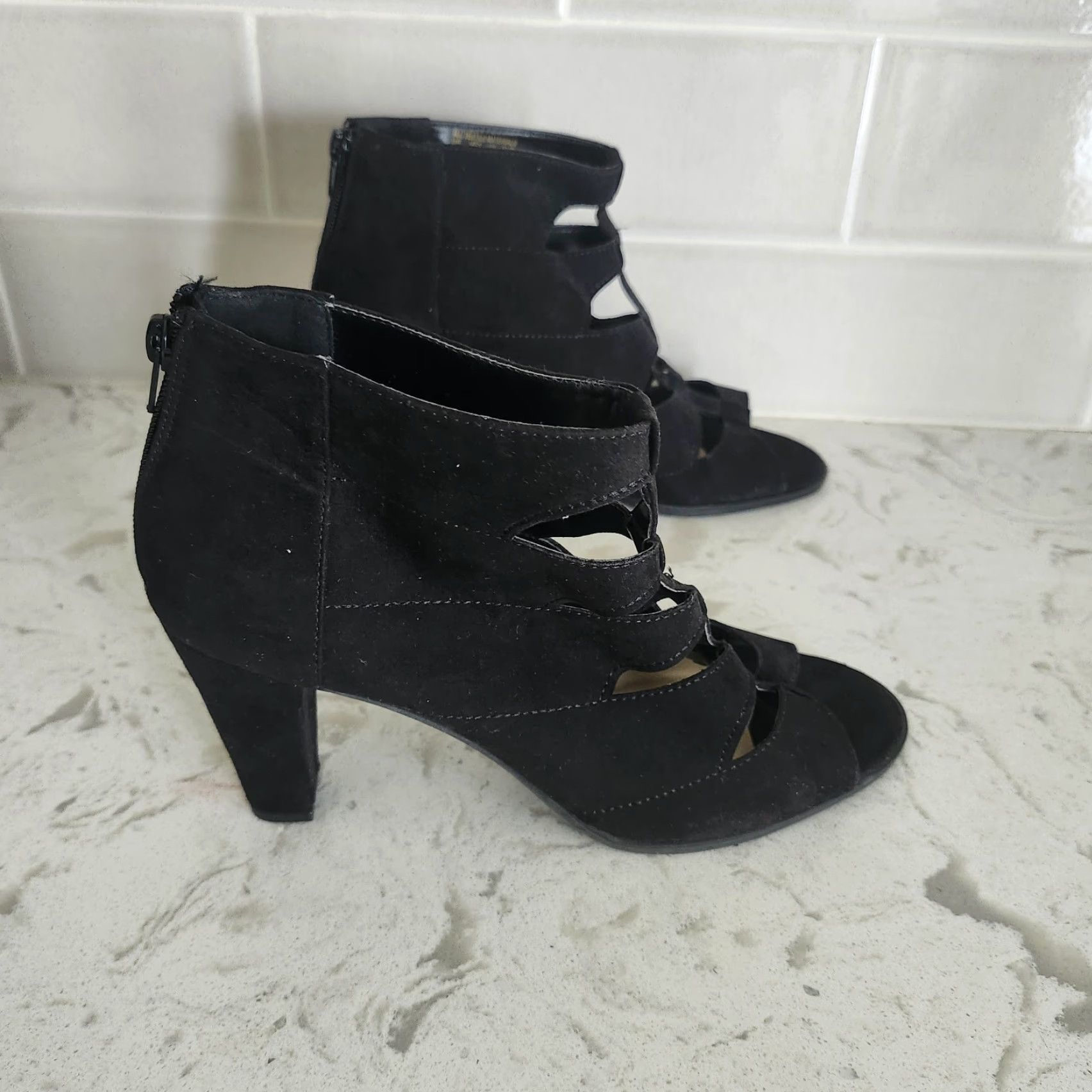Vintage Metaphor Black Suede Heels Open Toe Peep Toe Cut Out Ankle Boot Sz 9.5M Womens Heel Block Zip Size US 10 / IT 40 - 4 Thumbnail