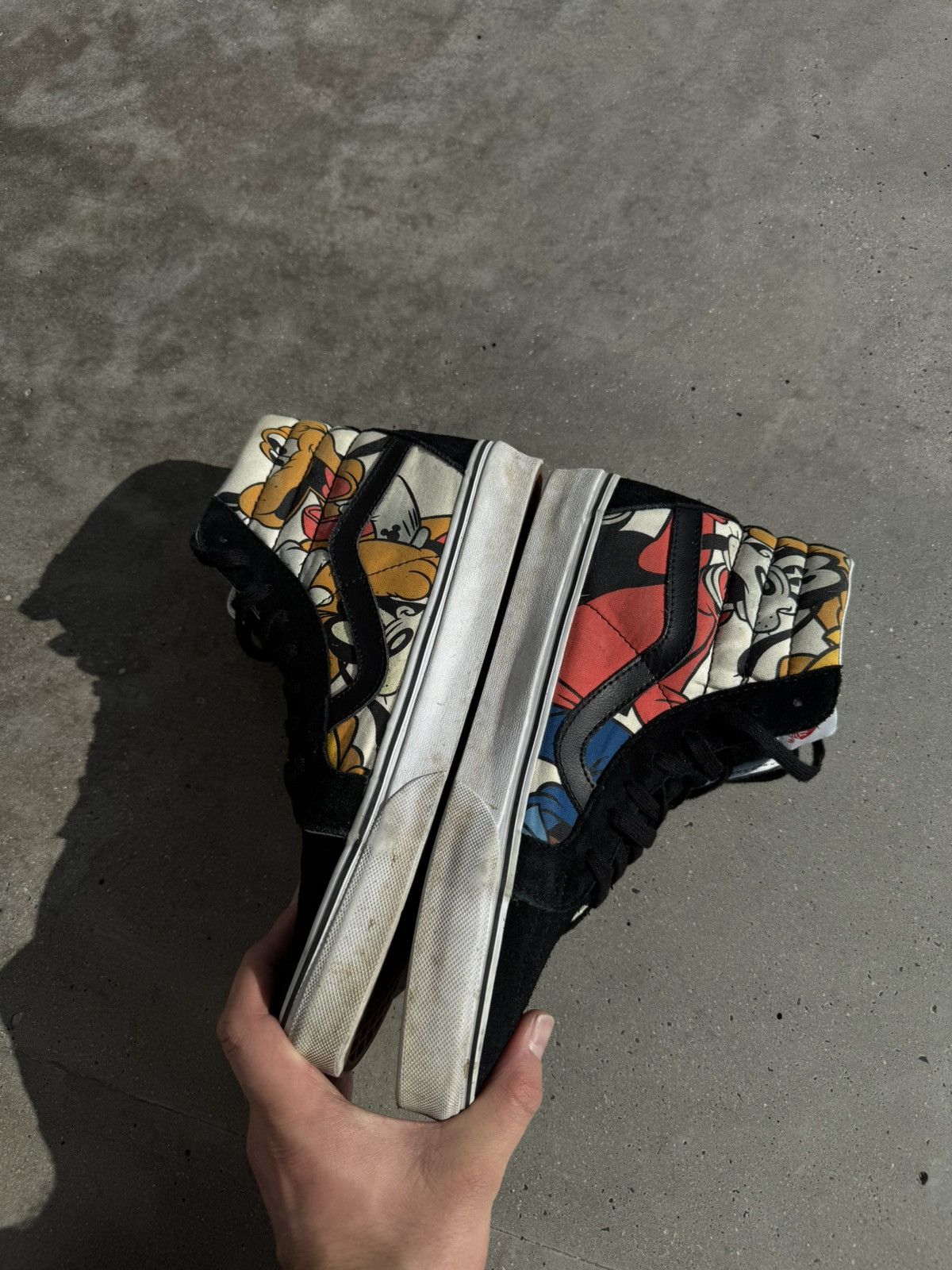 Vans × Warner Bros Warner Bros x Vans Disney Sk8-Hi skate high Size US 9 / EU 42 - 7 Thumbnail