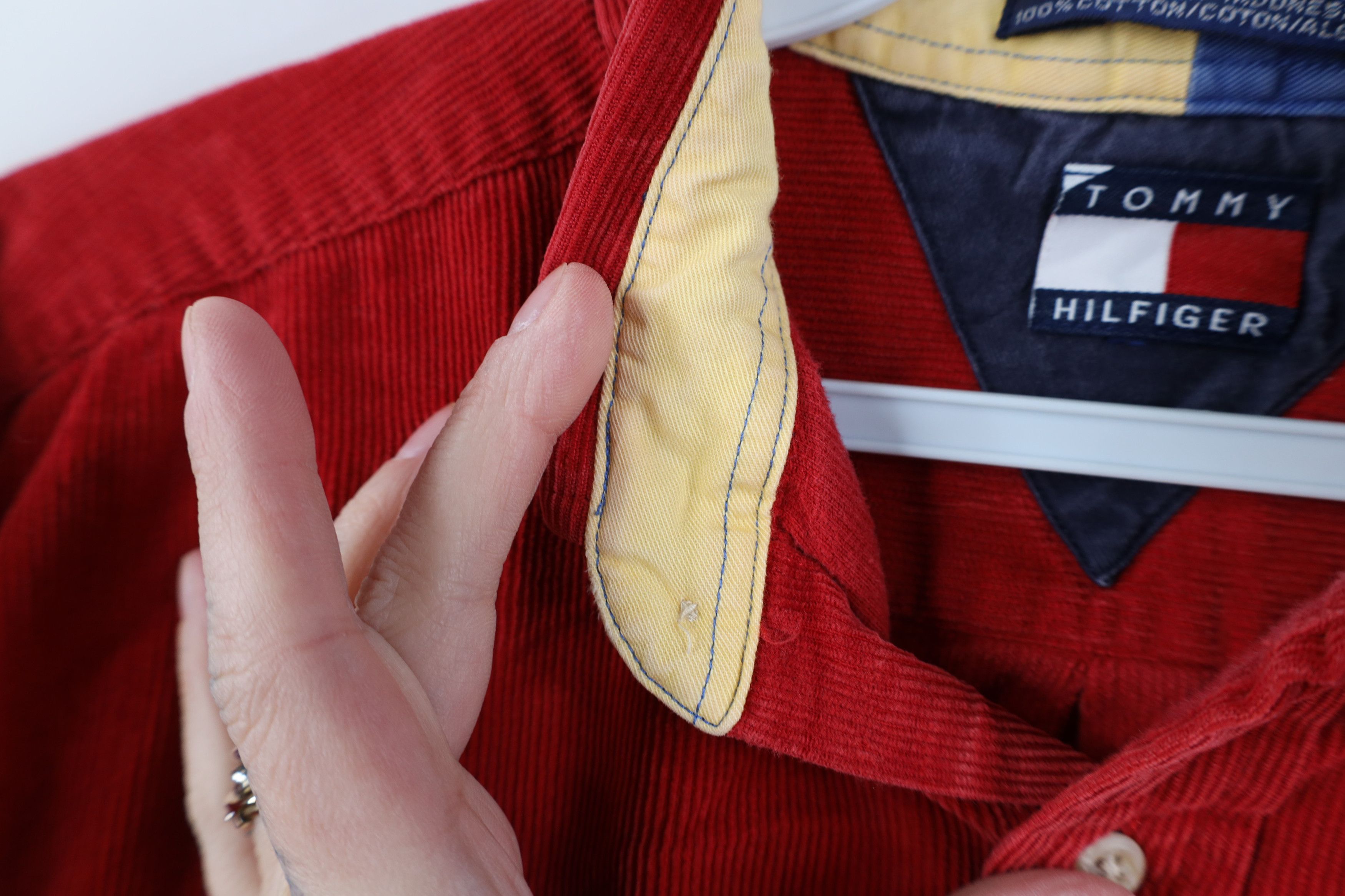 Tommy Hilfiger Vintage 90s Tommy Hilfiger Collared Button Down Shirt Red Size US S / EU 44-46 / 1 - 10 Thumbnail