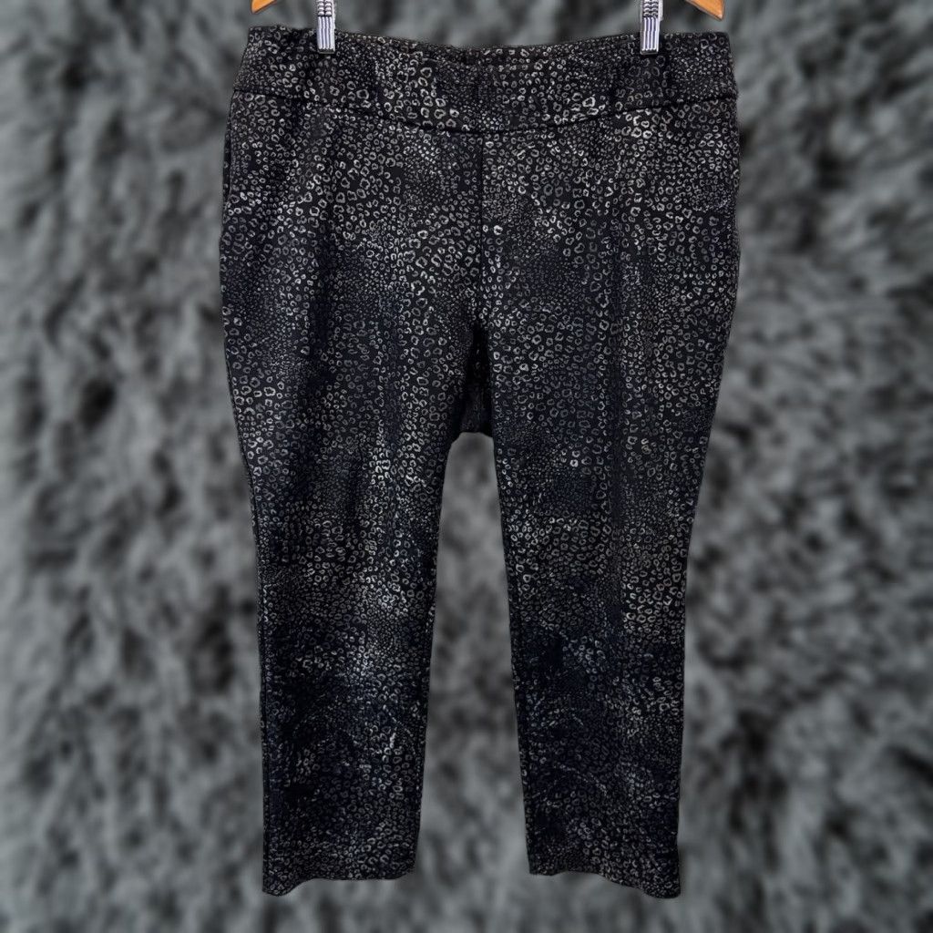 Soft Surroundings Soft Surroundings Pants Women 1X Black Animal Print Stretch Pull-On Ankle Womens Size 40" / US 18 - 1 Thumbnail