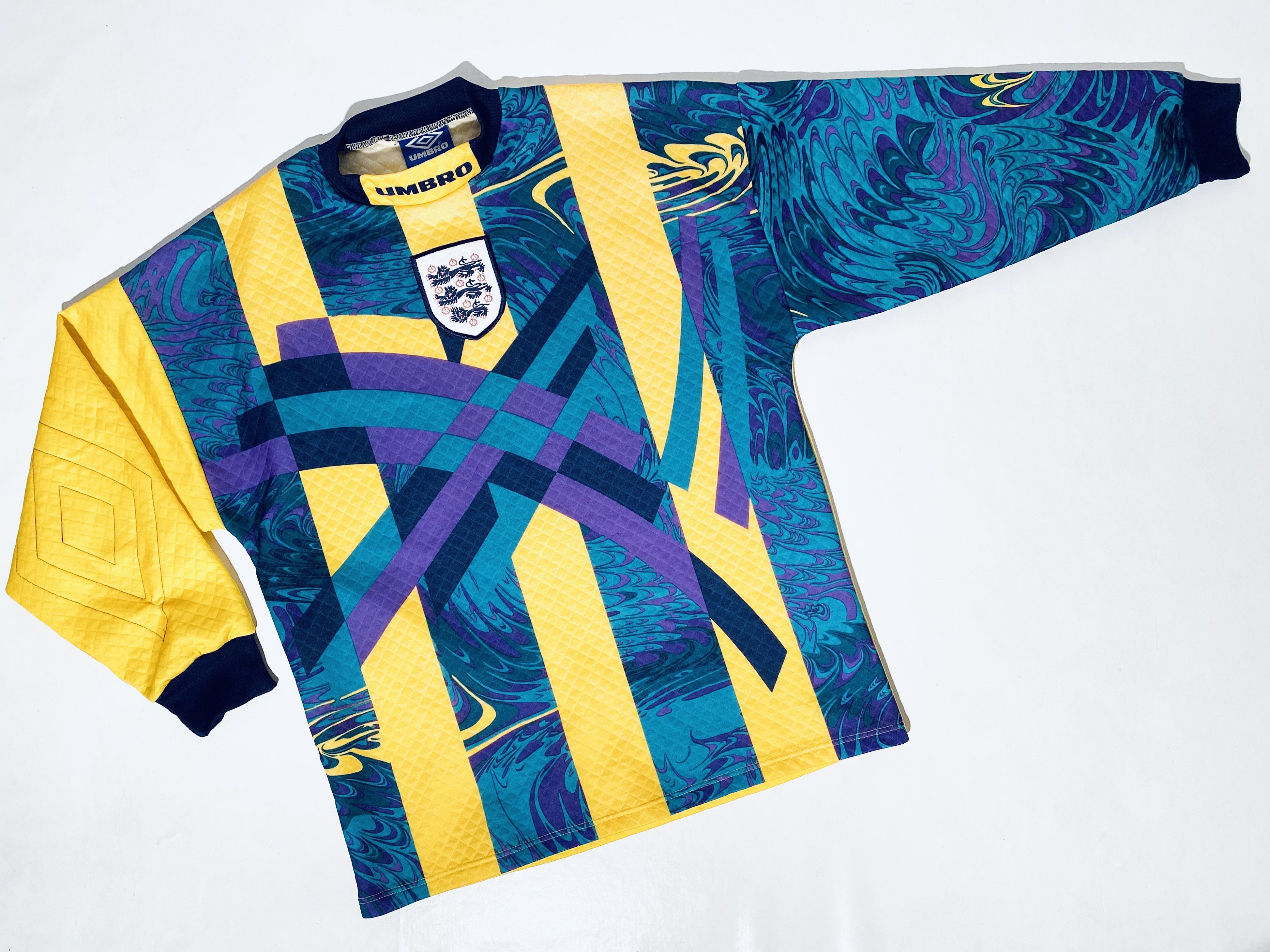 Umbro England Home Goalkeeper Euro 96 Football Shirt Jersey Size US M / EU 48-50 / 2 - 4 Thumbnail