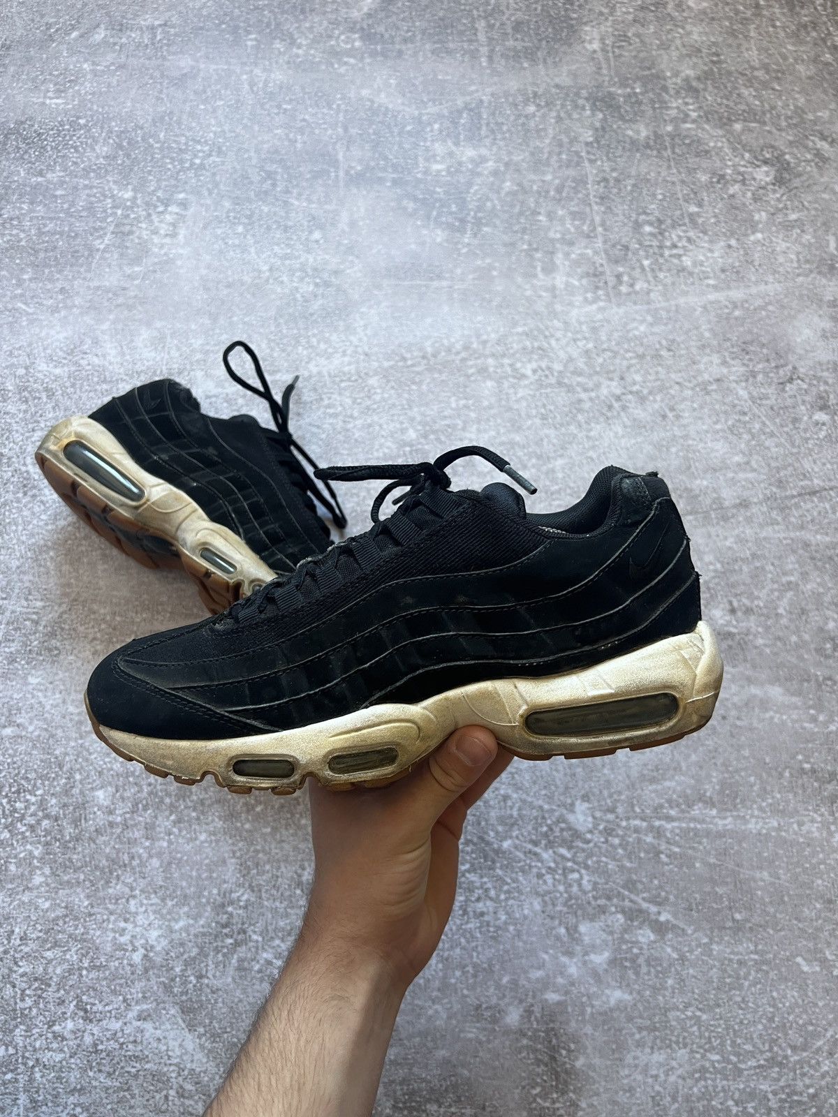 Nike Air Max 95 Triple Black Size US 10 / EU 43 - 1 Thumbnail