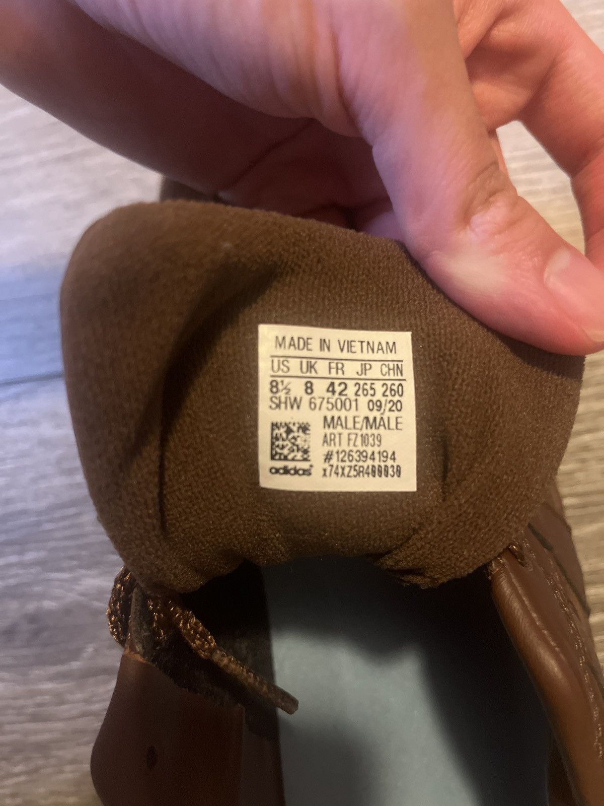 Adidas Aloha Super Karol Winthorp Size US 8.5 / EU 41-42 - 7 Thumbnail