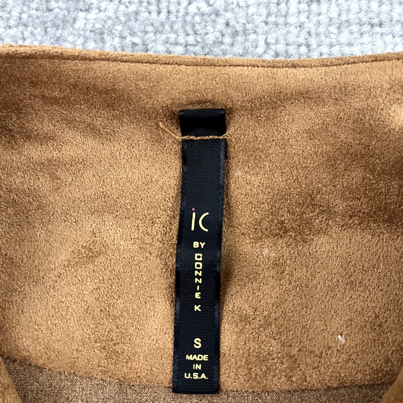 Vintage IC by CONNIE K Jacket Womens Small Brown Faux Suede Swing Asymmetric 1 Button Jacket Womens Small Brown Faux Suede Swing Asymmetric 1 Button Size S / US 4 / IT 40 - 2 Thumbnail