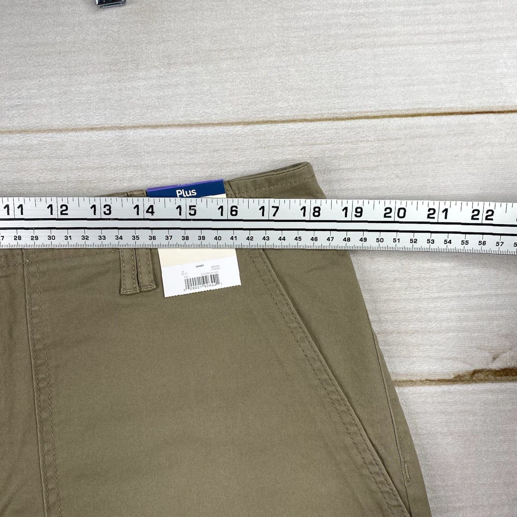 Vintage Terra & Sky Shorts Womens 16W Tan Button Pockets Stretch Khaki NWT Shorts Womens 16W Tan Button Up Cuffed Pockets Stretch Khaki NWT Size 38" / US 16 / IT 52 - 7 Thumbnail
