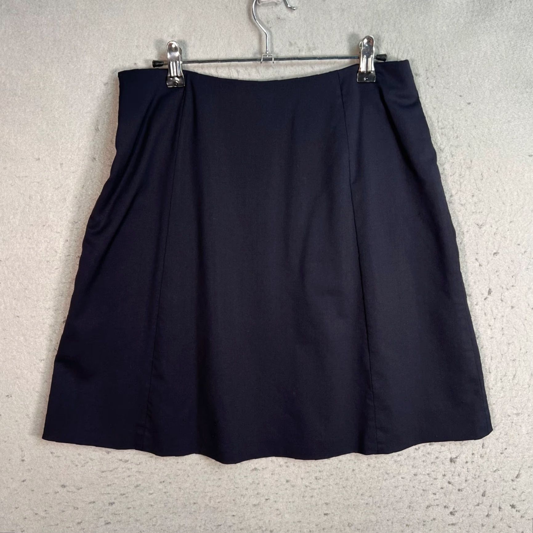 Theory THEORY A-LINE SKIRT Adult Women Size 6 Black Virgin Wool Blend with Pockets Business Knee Length Wool Elastane Ven 0? (Oops) Size 28" / US 6 / IT 42 - 2 Thumbnail