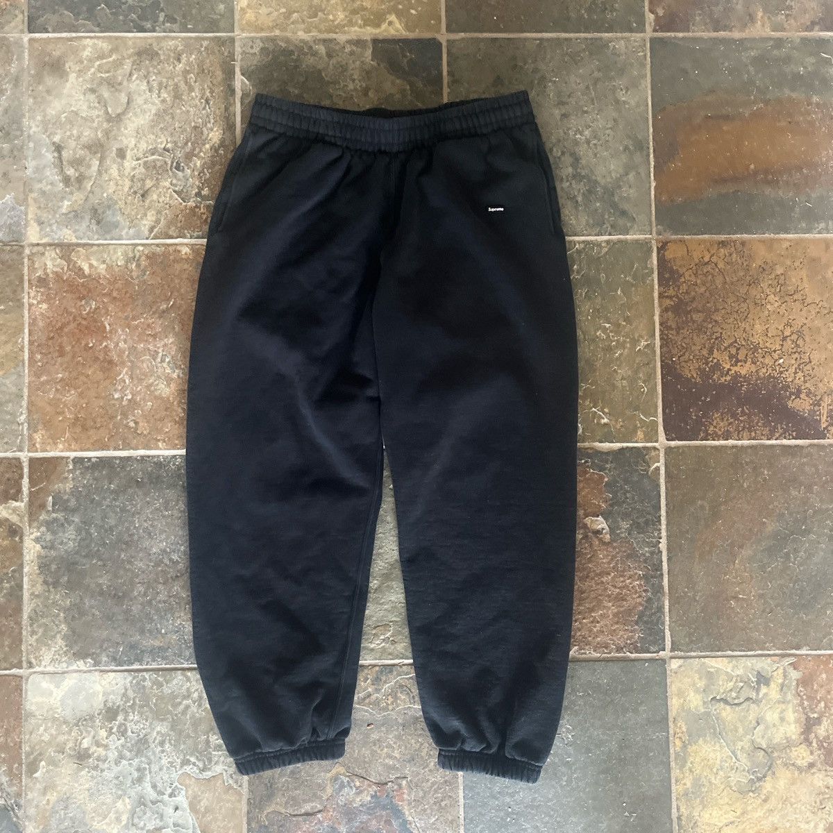 Supreme supreme sweatpants Size US 32 / EU 48 - 2 Thumbnail