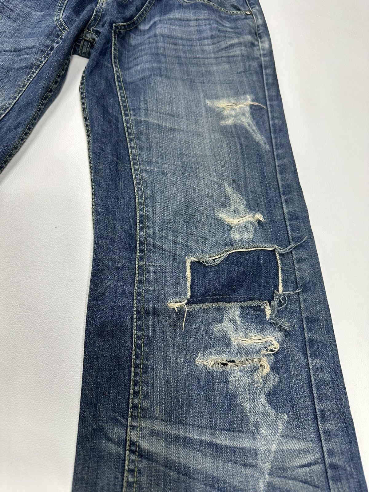 Japanese Brand 2#1 Flare Distressed Jeans Nice Split Back Pocket Size US 32 / EU 48 - 4 Thumbnail