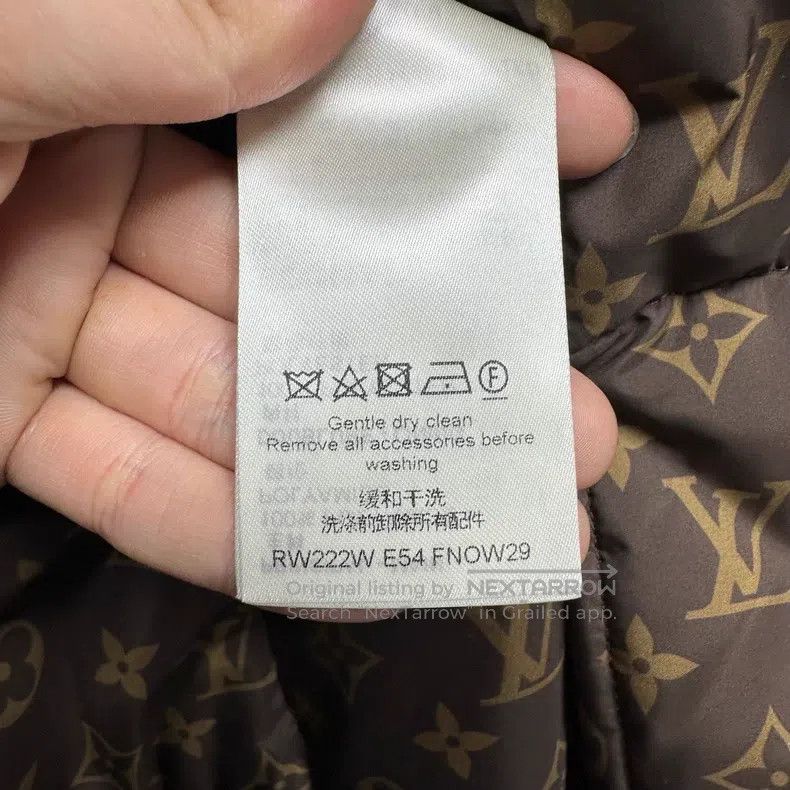 Louis Vuitton Louis Vuitton Hooded down jacket with full print of old fl Size XXS / US 00 / IT 34 - 4 Thumbnail