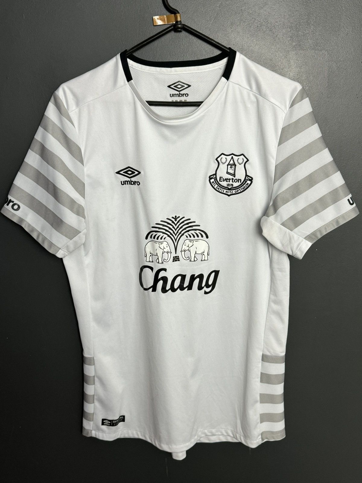 Umbro Everton 15/16 Away Football Jersey Size US M / EU 48-50 / 2 - 1 Thumbnail