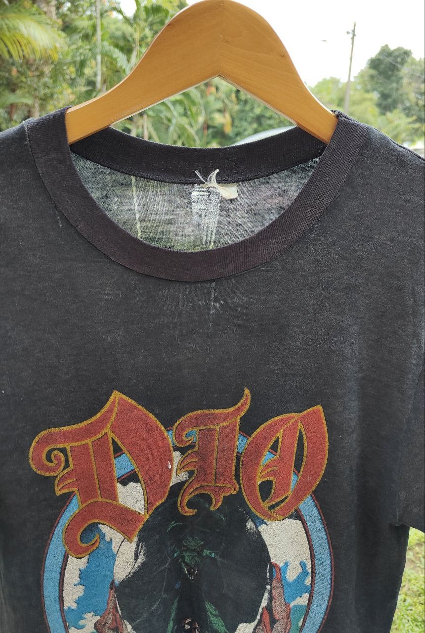 Vintage ©️1985 True Vintage Dio Band Tour distressed T Size US M / EU 48-50 / 2 - 8 Thumbnail