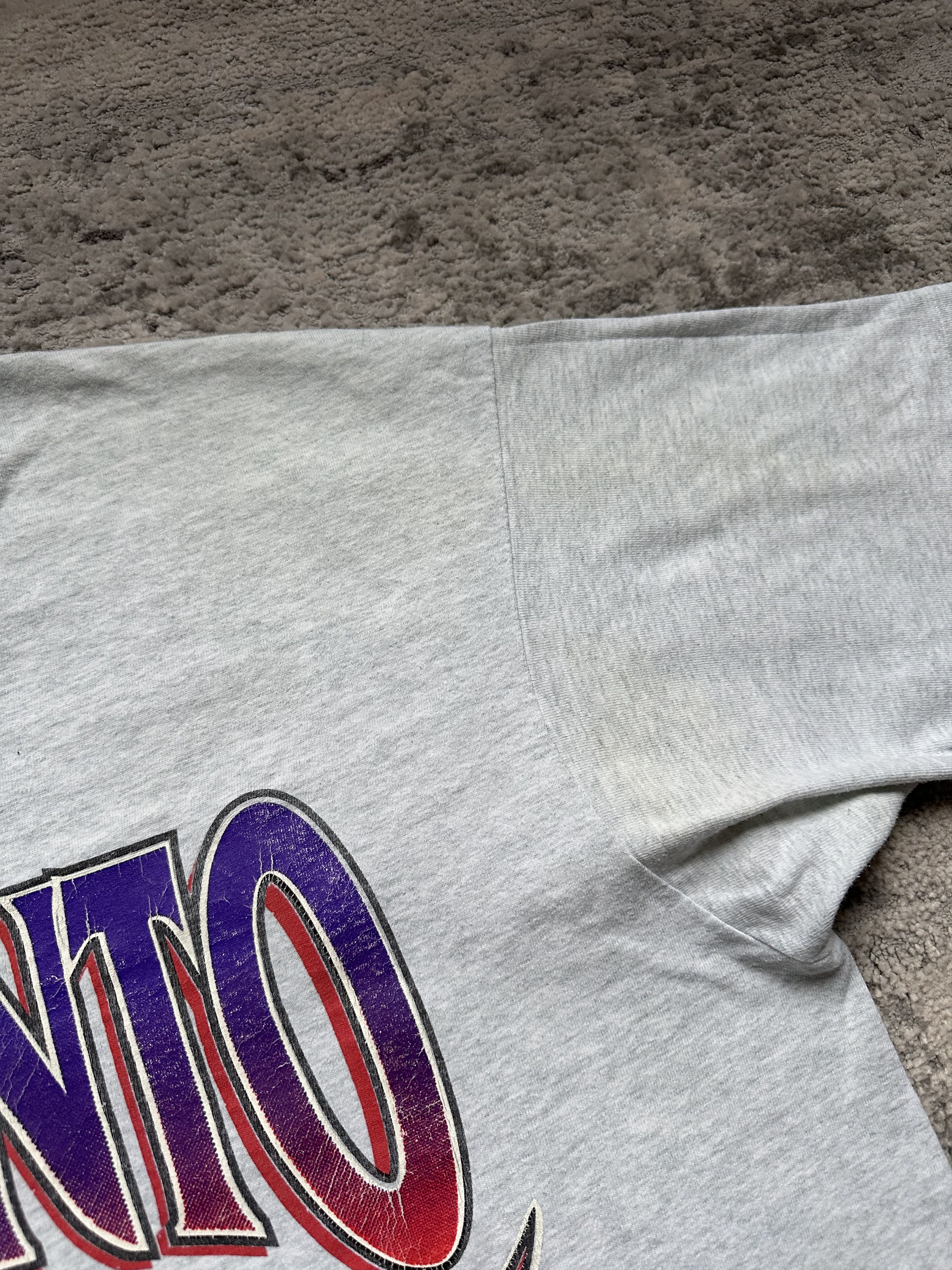 Vintage Toronto Raptors vintage t shirt Size US XL / EU 56 / 4 - 7 Thumbnail